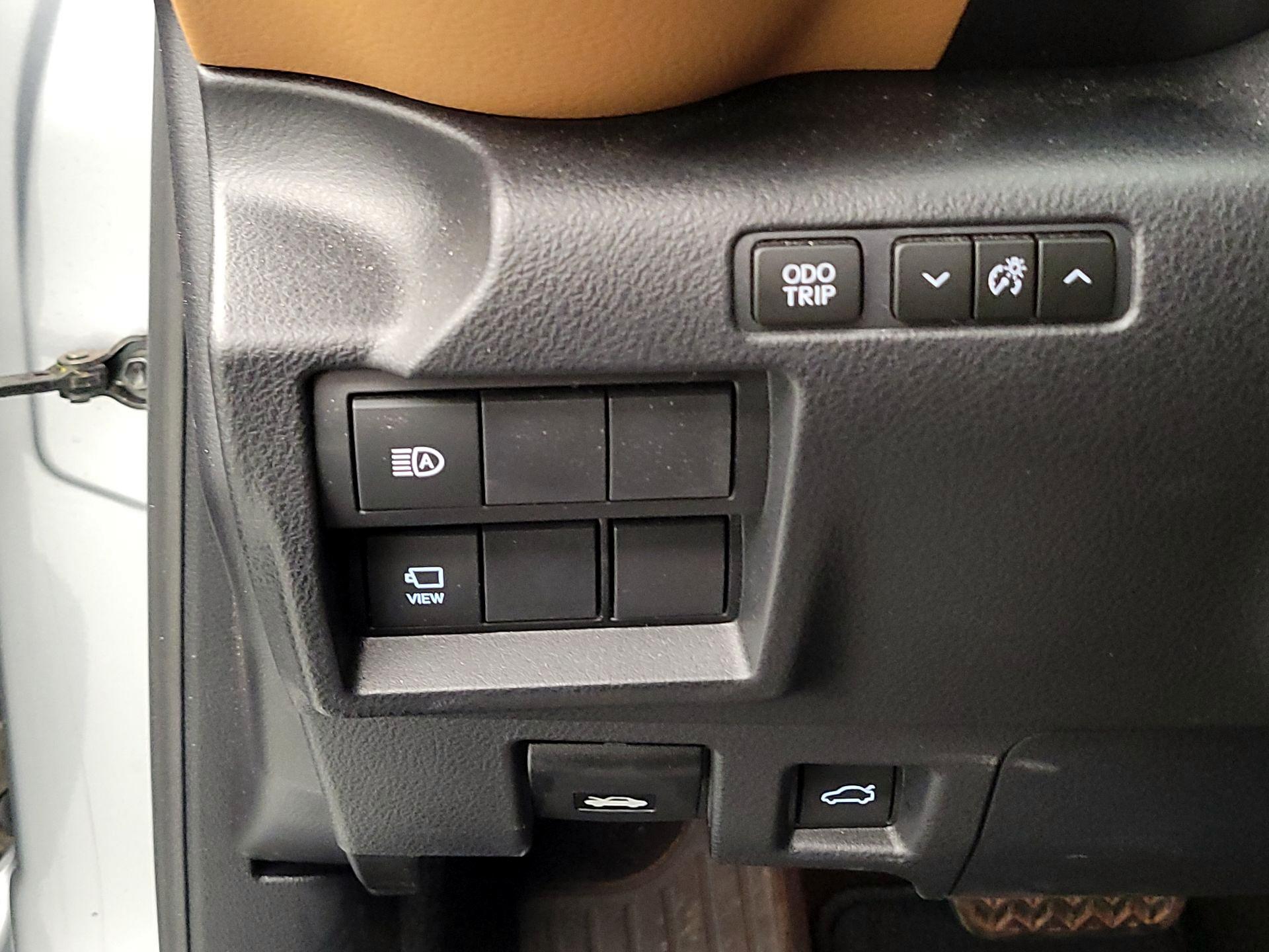 Thumbnail: 2021 Lexus IS - 13