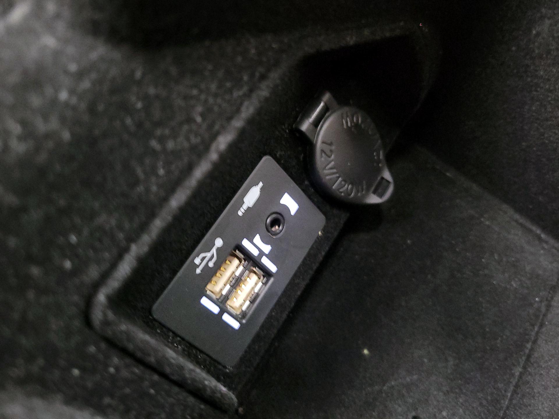 Thumbnail: 2021 Lexus IS - 19