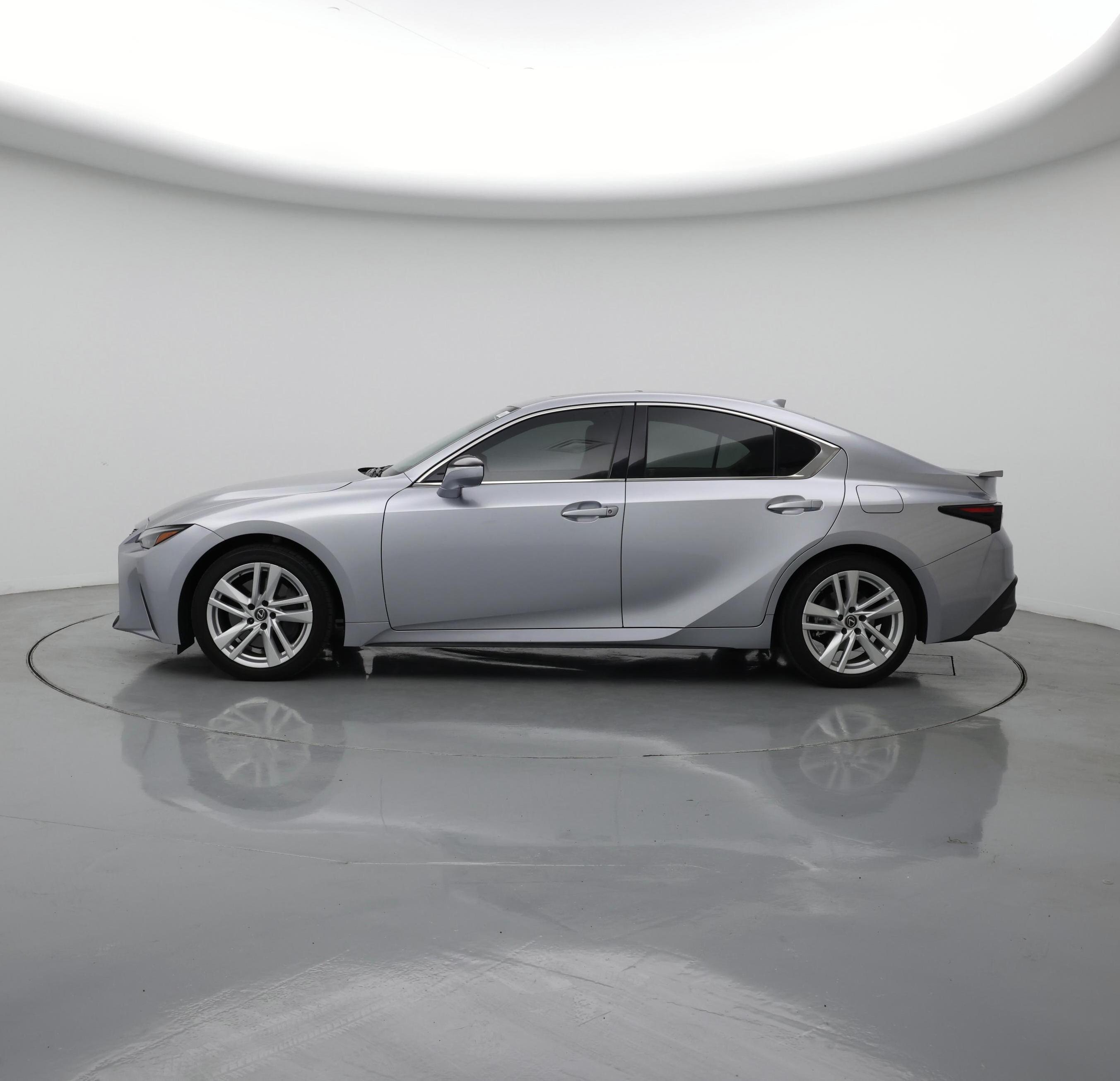 Thumbnail: 2021 Lexus IS - 3