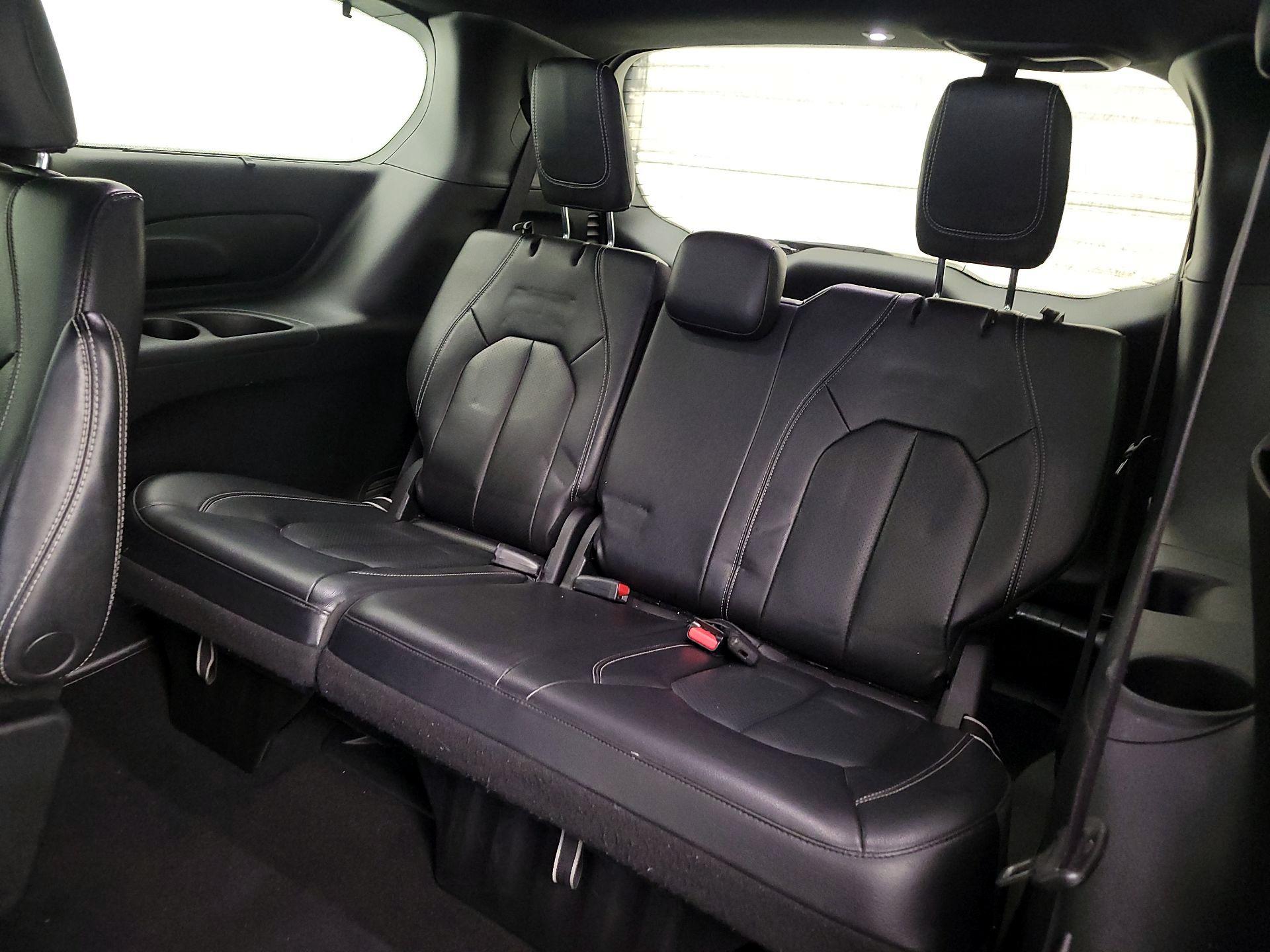 Thumbnail: 2022 Chrysler Pacifica - 20