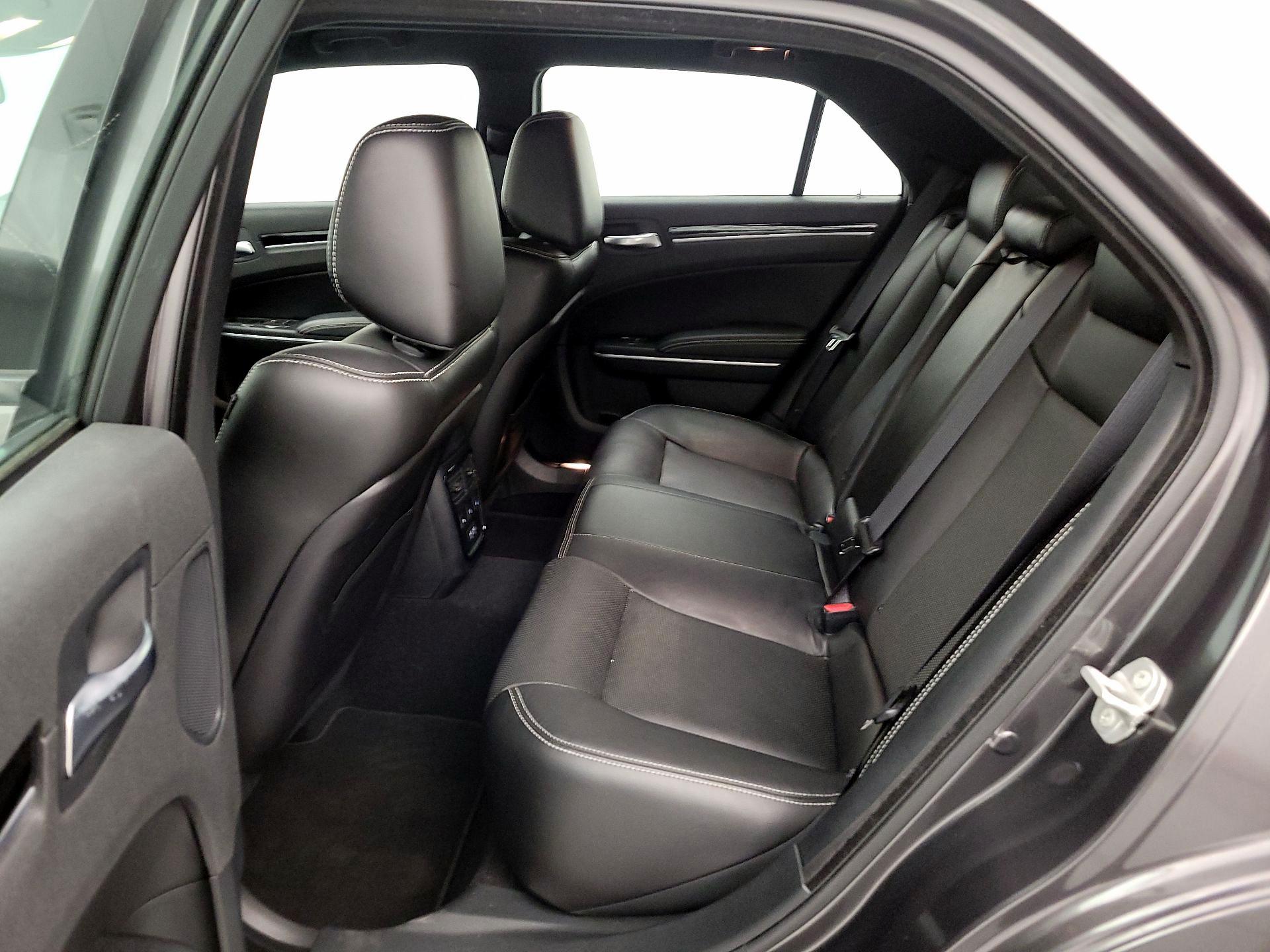 Thumbnail: 2023 Chrysler 300 - 20