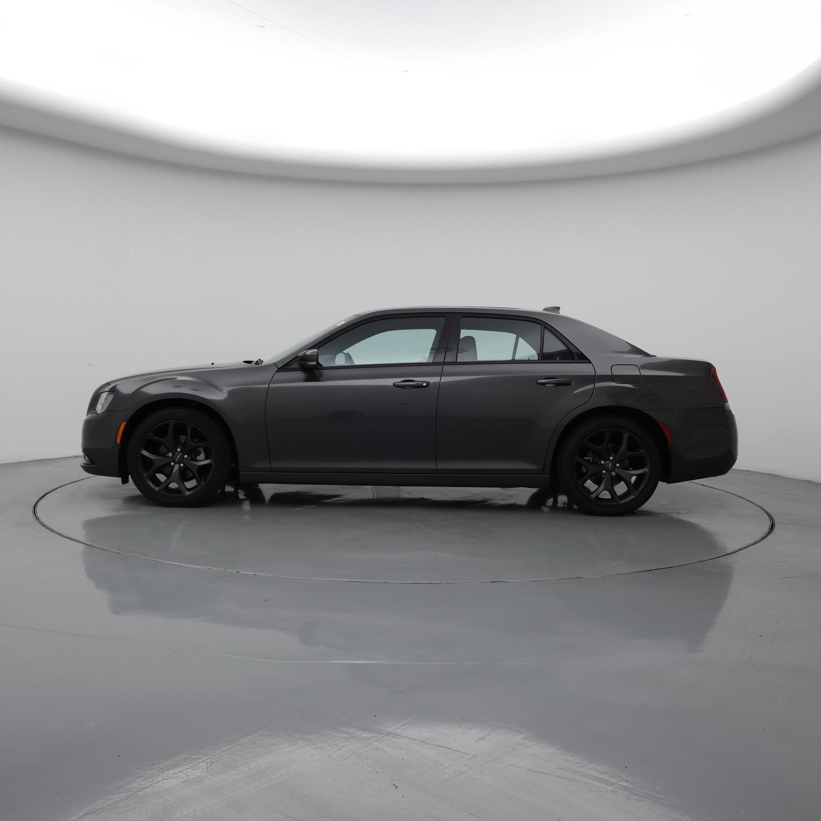 Thumbnail: 2023 Chrysler 300 - 3