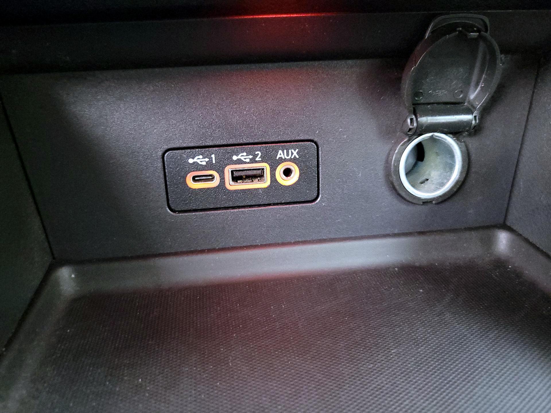 Thumbnail: 2023 Nissan Sentra - 18