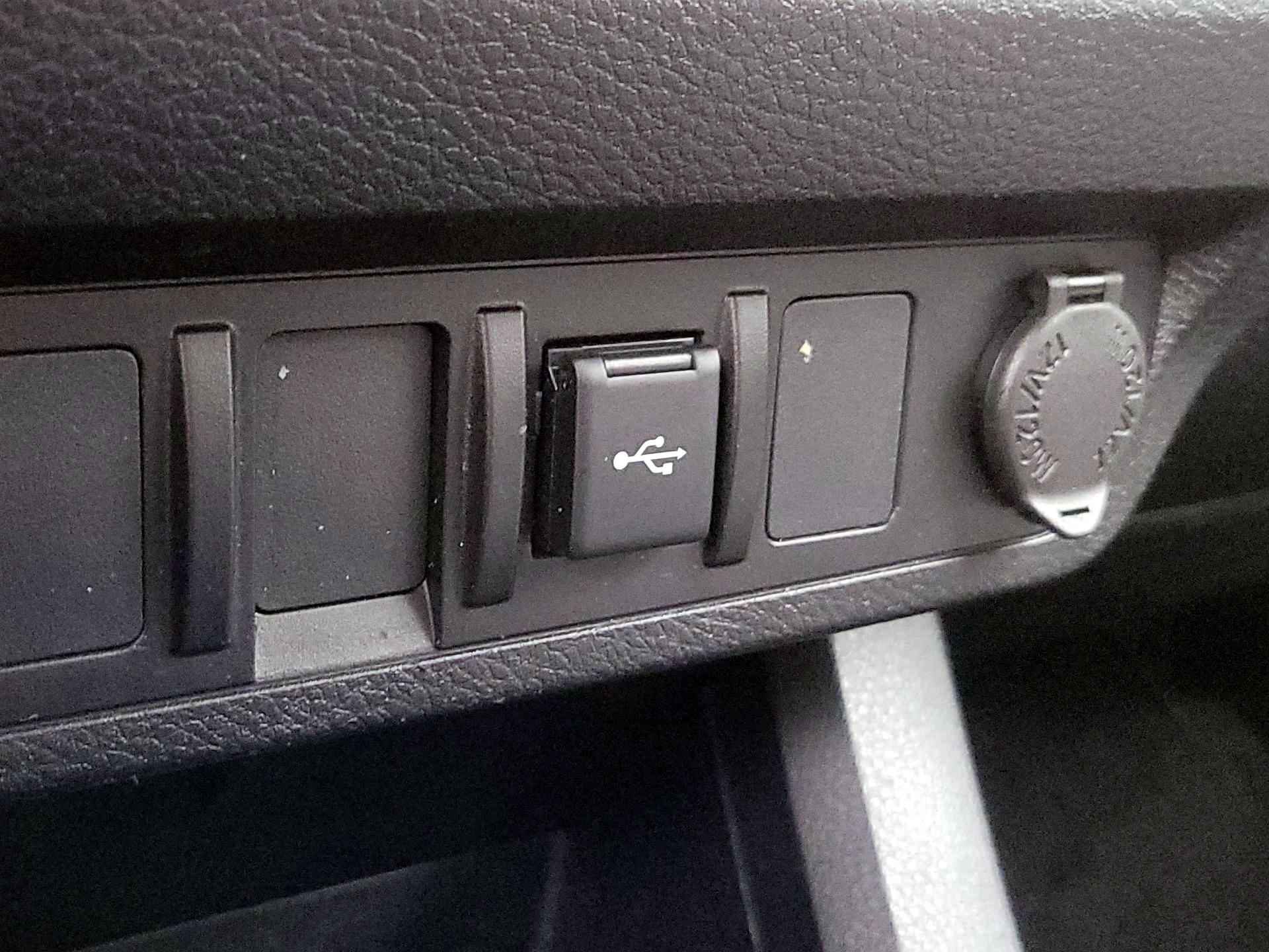 Thumbnail: 2022 Toyota Tacoma - 18