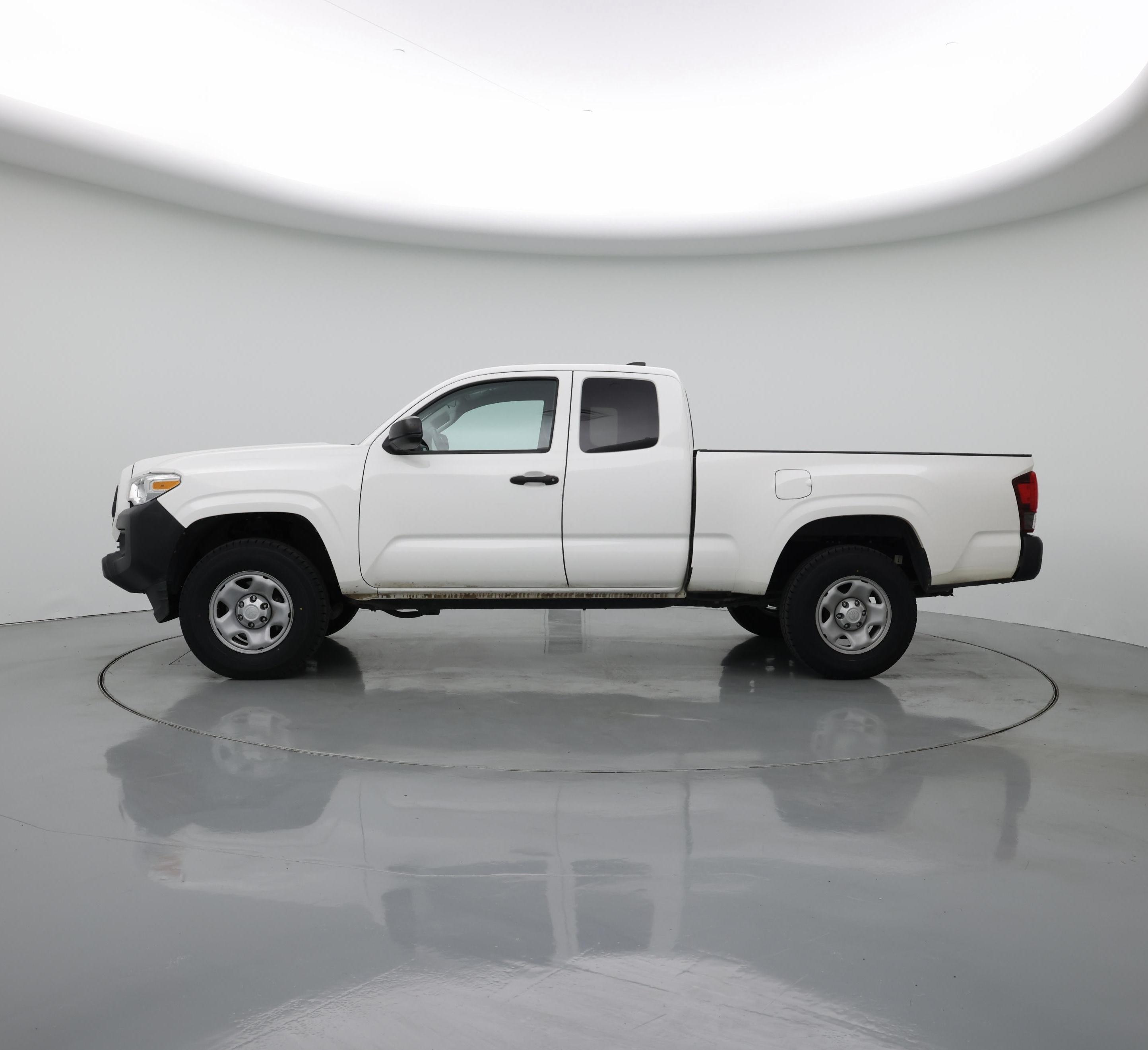 Thumbnail: 2022 Toyota Tacoma - 3