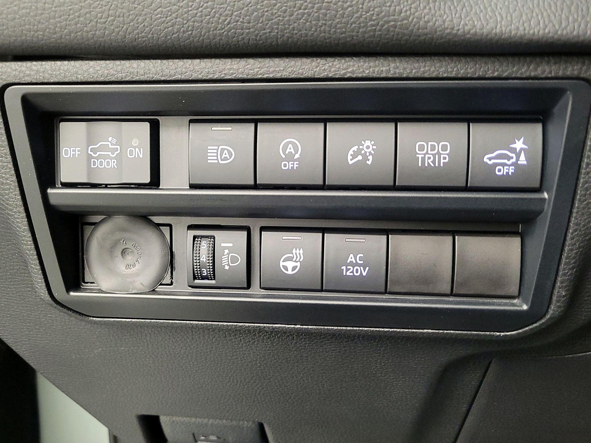 Thumbnail: 2023 Toyota Tundra - 13