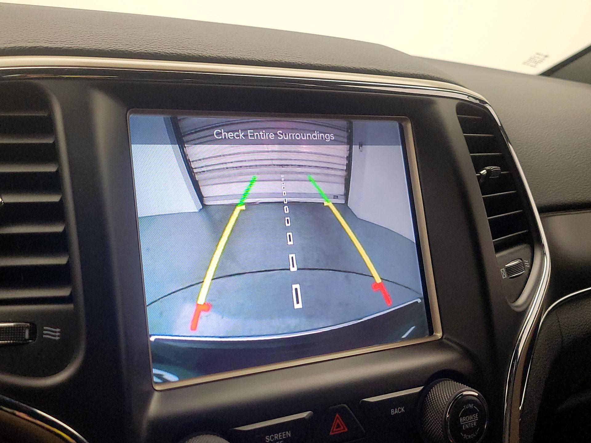 Thumbnail: 2015 Jeep Grand Cherokee - 15