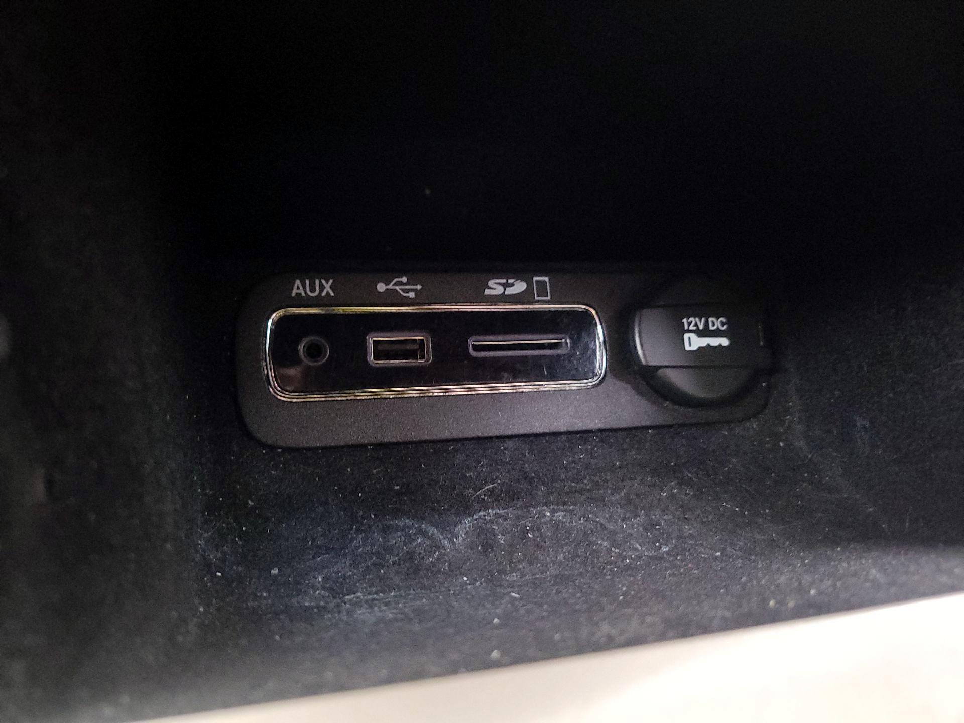 Thumbnail: 2015 Jeep Grand Cherokee - 19