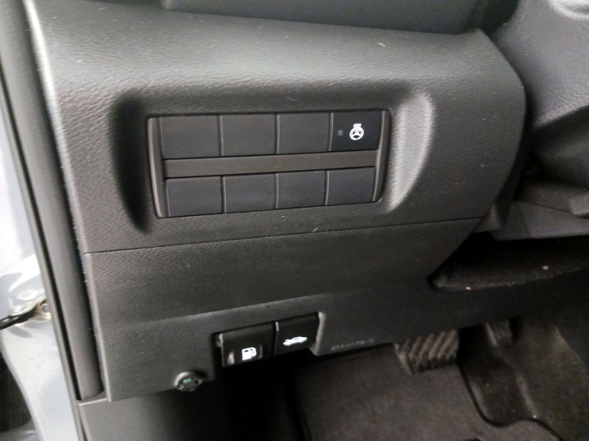 Thumbnail: 2023 Nissan Kicks - 13