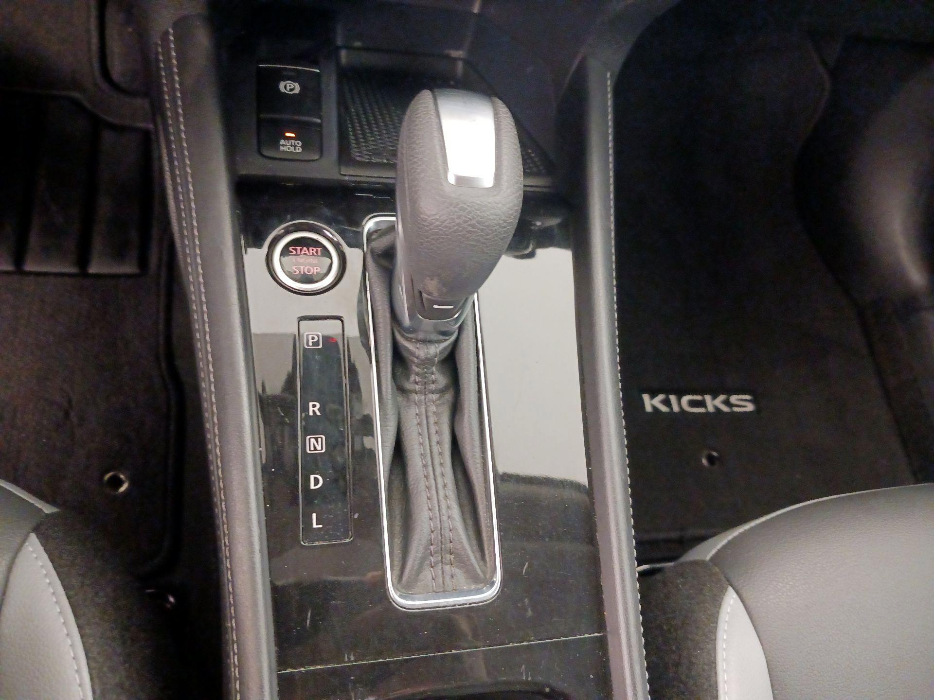 Thumbnail: 2023 Nissan Kicks - 17