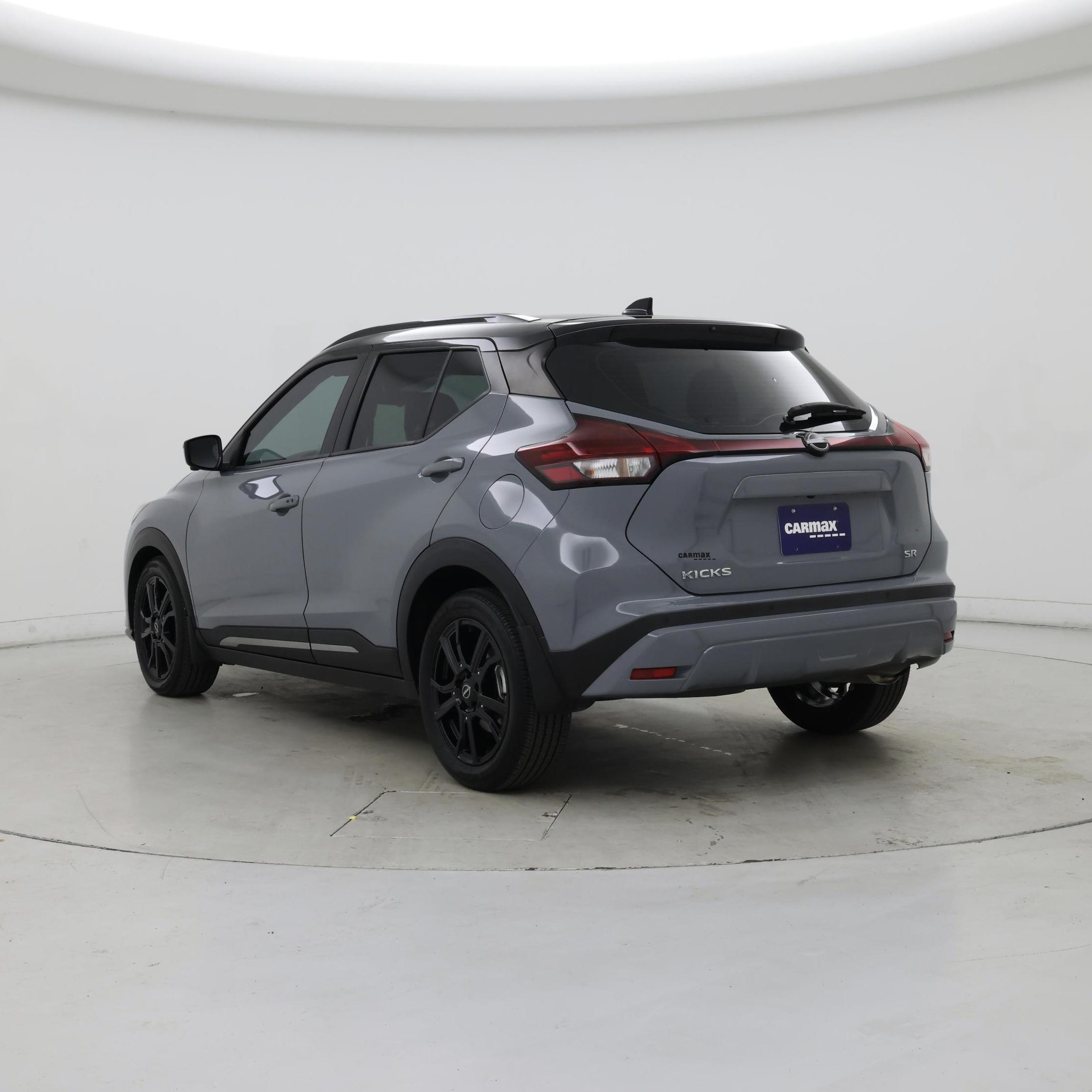 Thumbnail: 2023 Nissan Kicks - 2