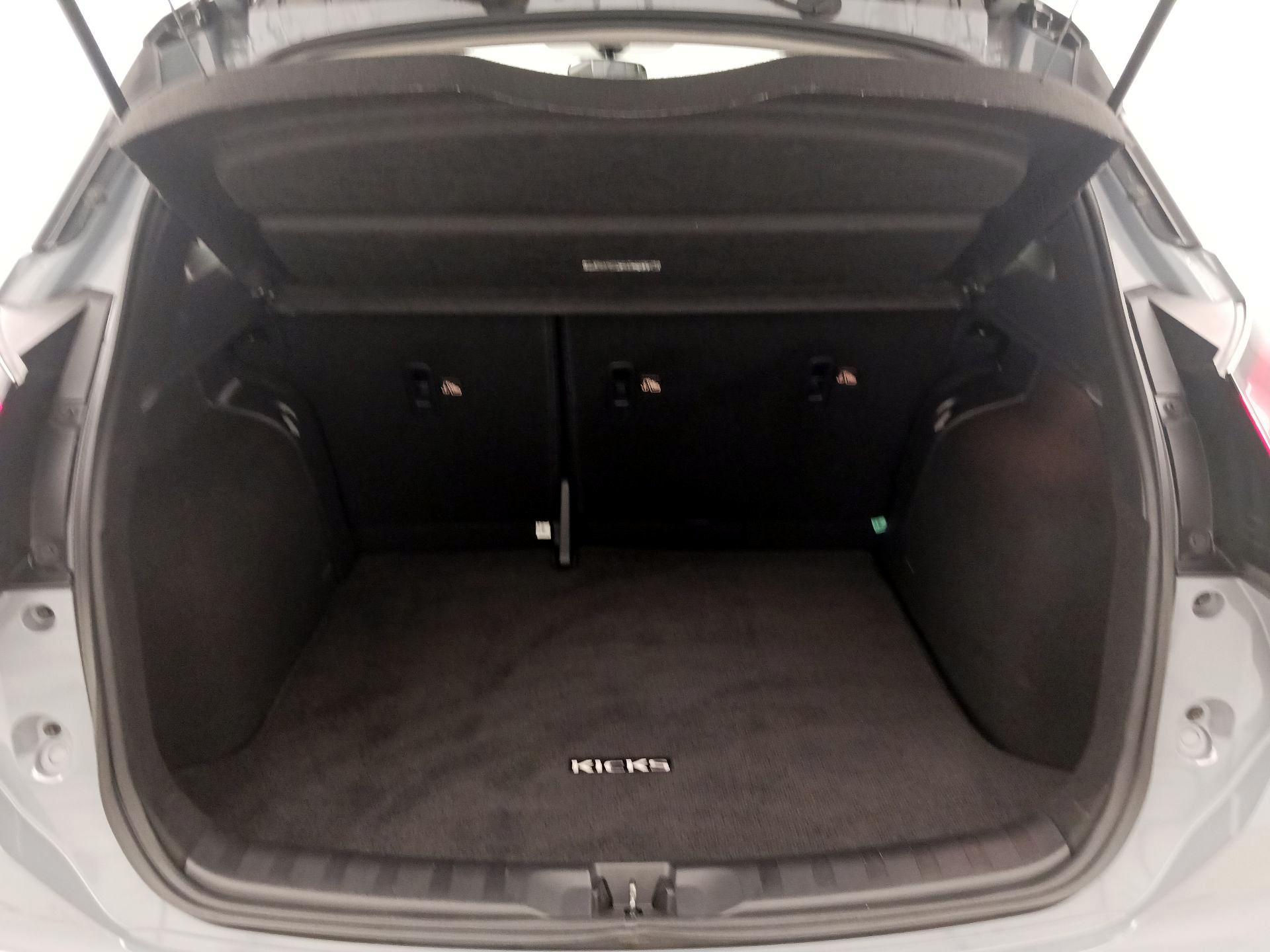 Thumbnail: 2023 Nissan Kicks - 20