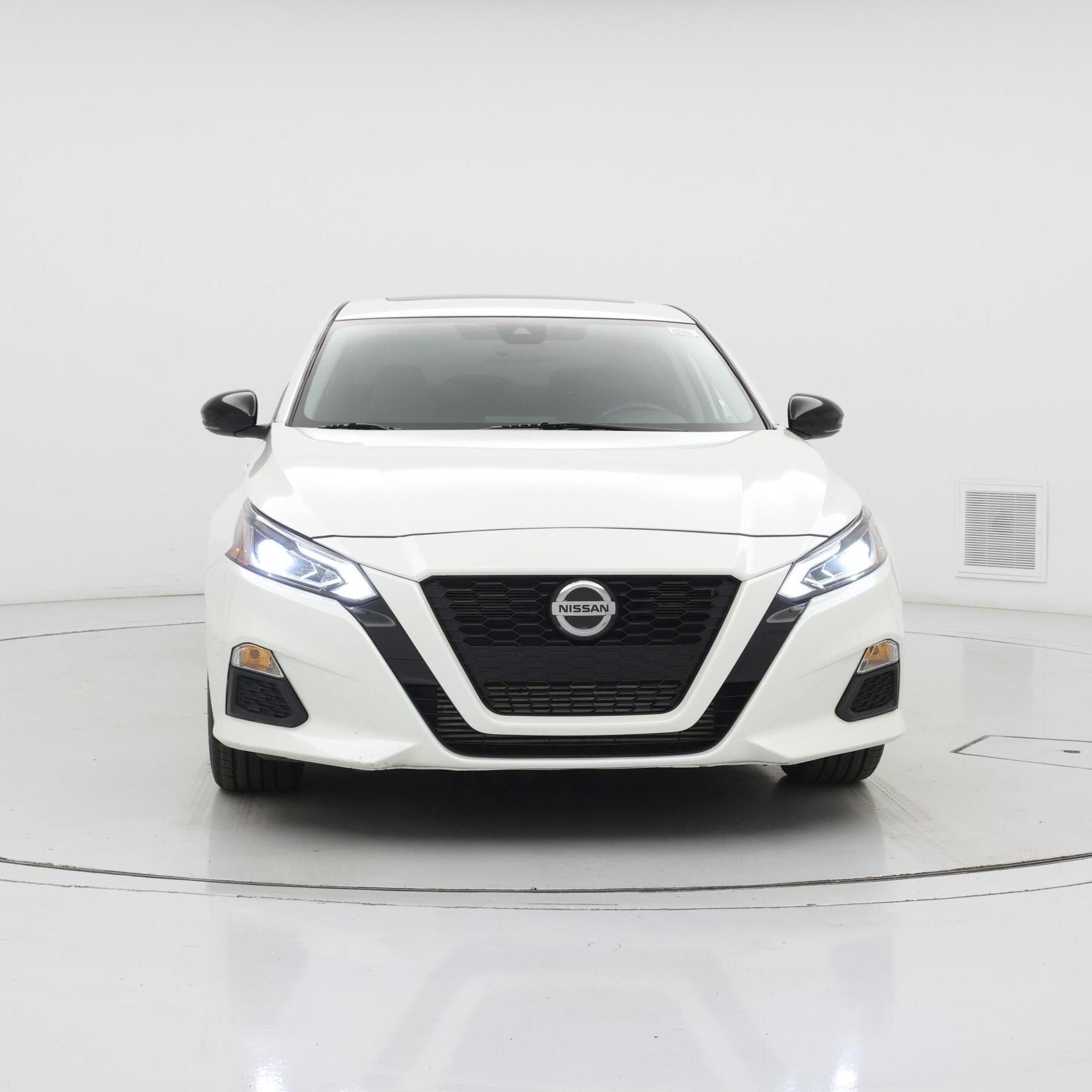 Thumbnail: 2022 Nissan Altima - 5