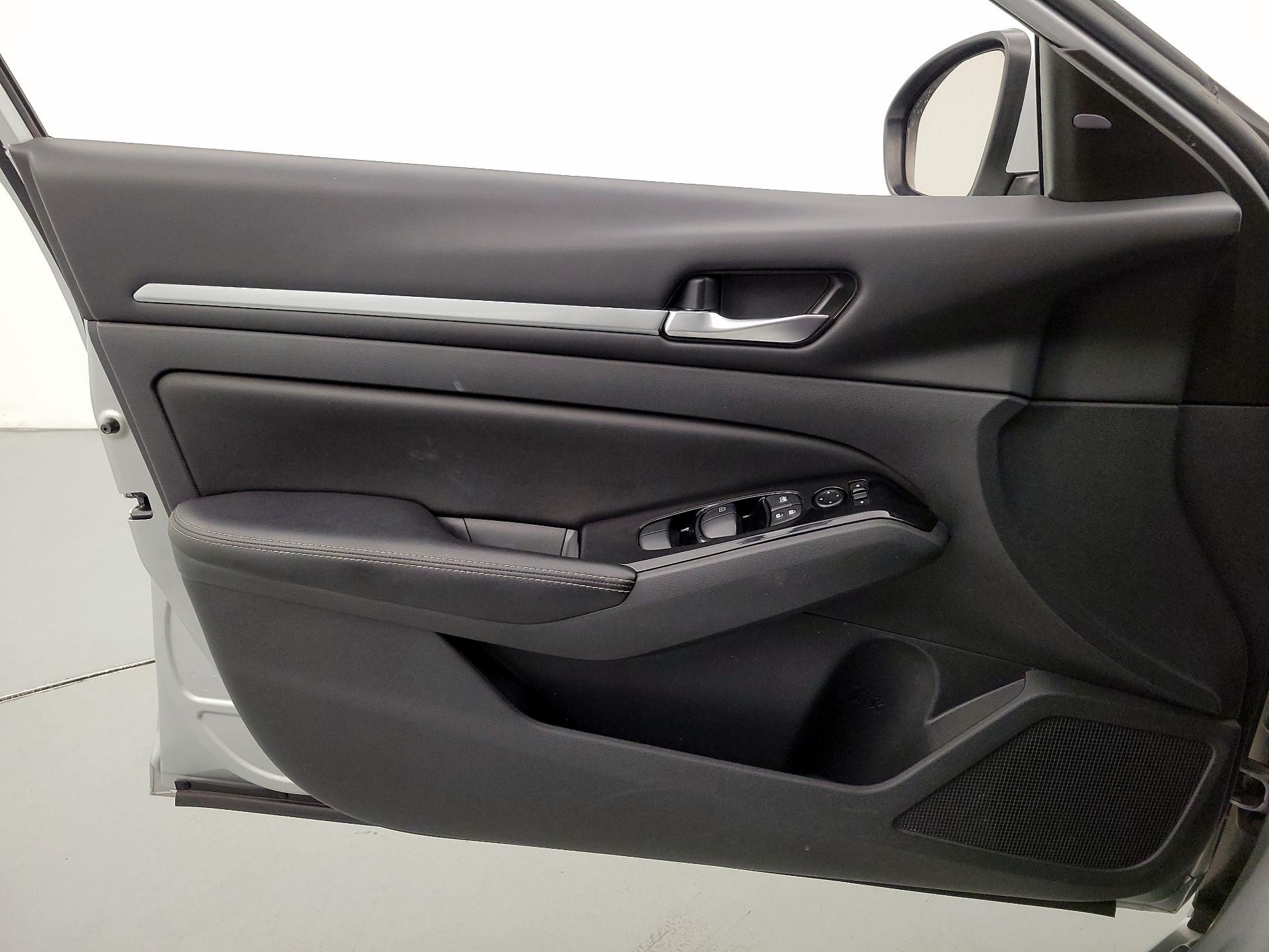 Thumbnail: 2023 Nissan Altima - 12