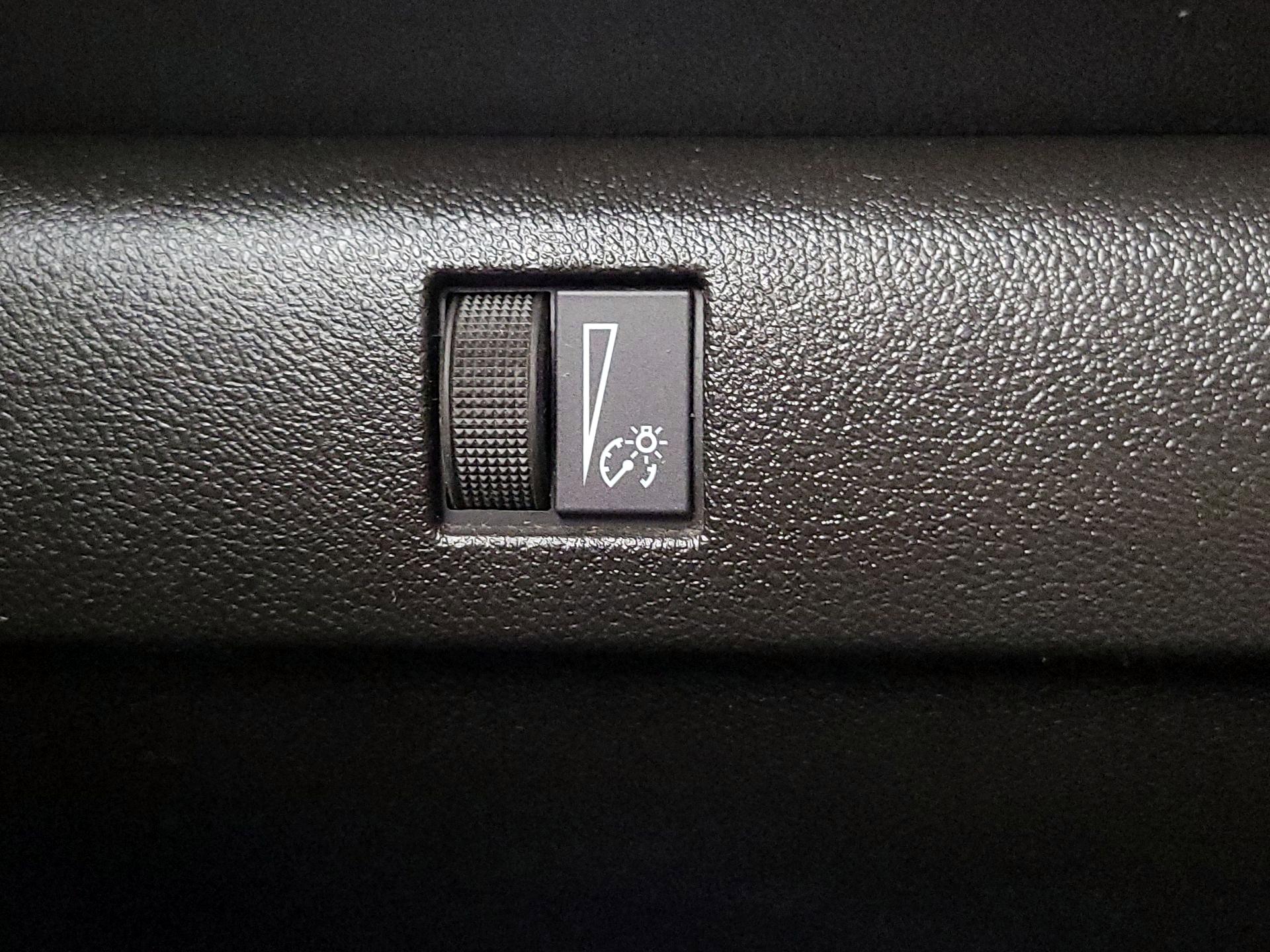 Thumbnail: 2023 Chevrolet Colorado - 13