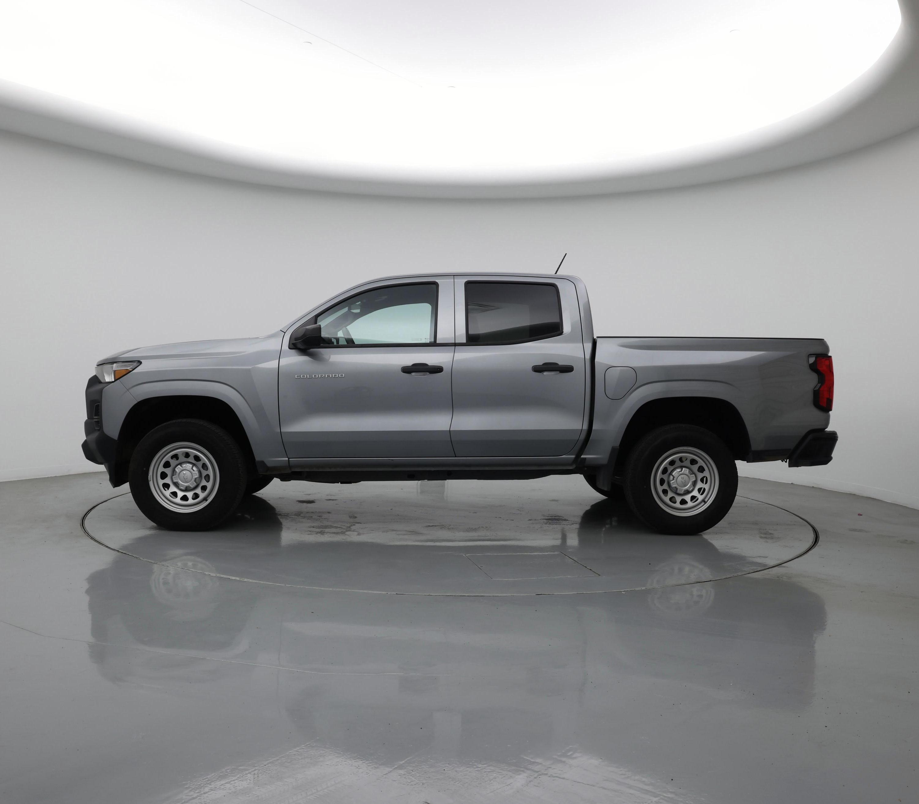 Thumbnail: 2023 Chevrolet Colorado - 3