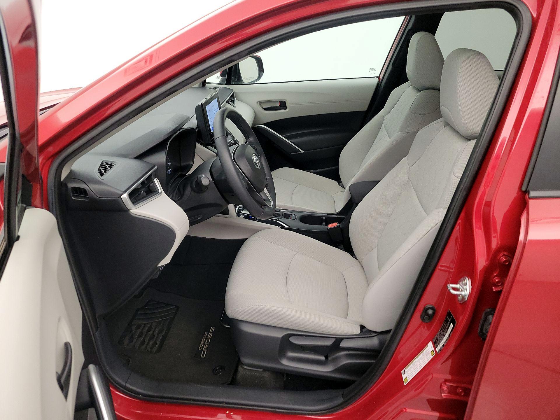 Thumbnail: 2023 Toyota Corolla Cross - 11