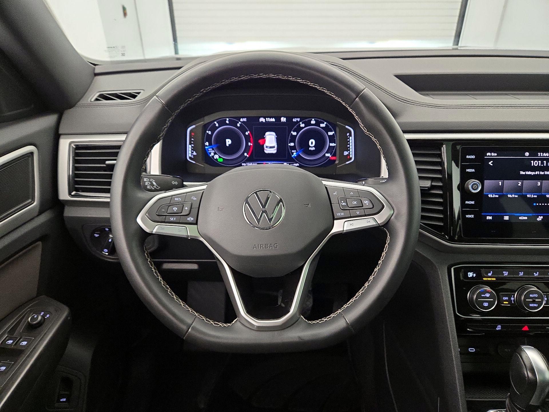 Thumbnail: 2023 Volkswagen Atlas - 10