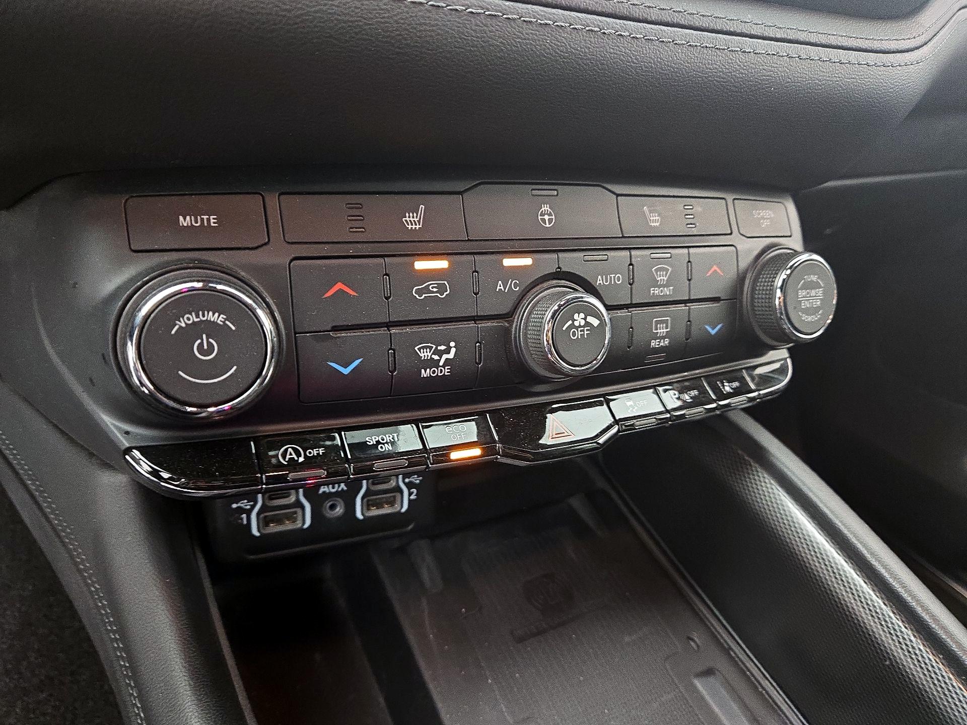 Thumbnail: 2022 Dodge Durango - 17