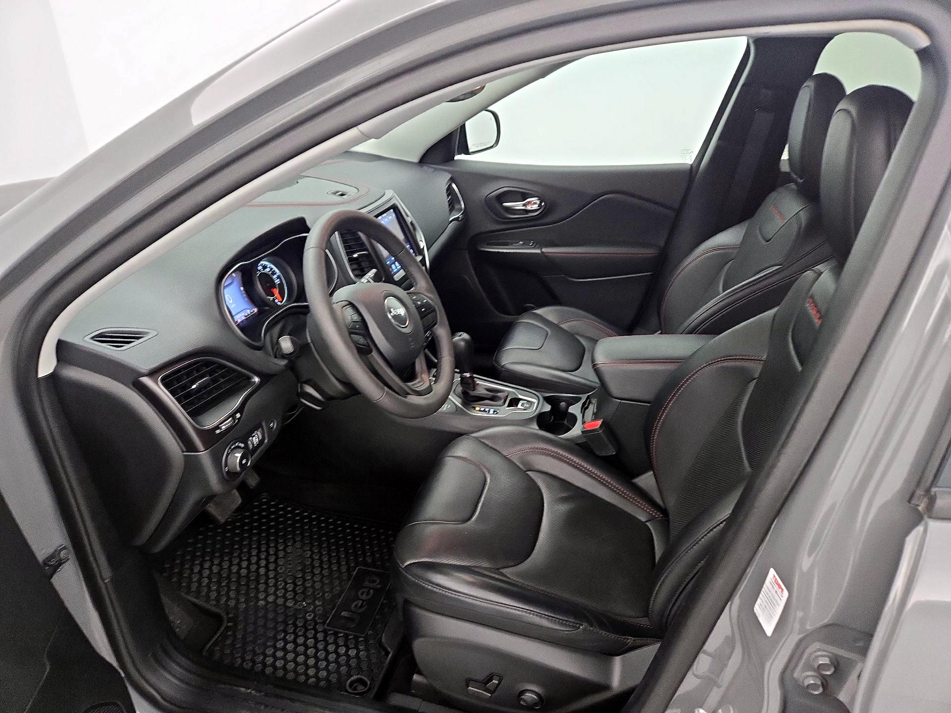 Thumbnail: 2022 Jeep Cherokee - 11