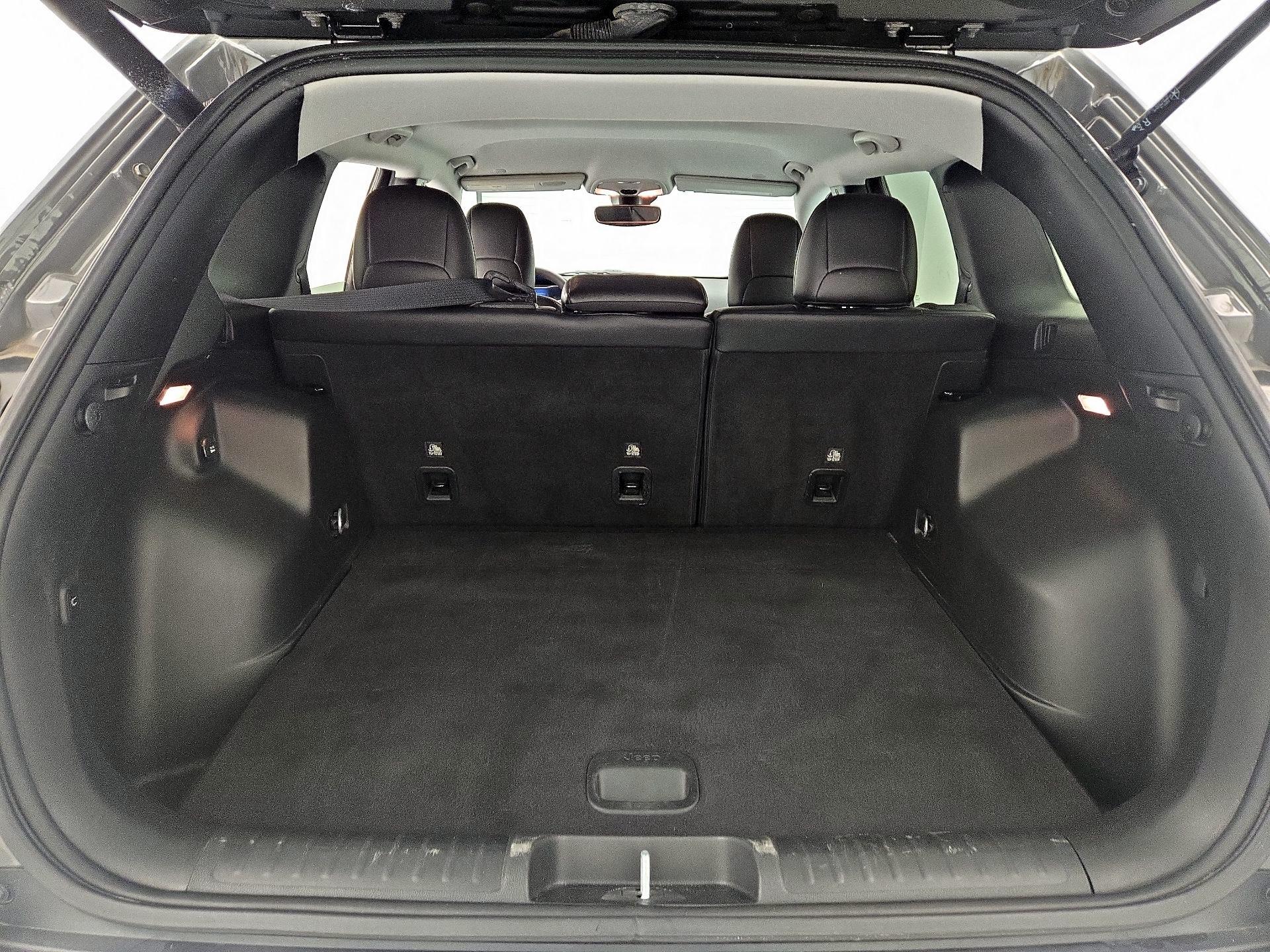 Thumbnail: 2022 Jeep Cherokee - 20