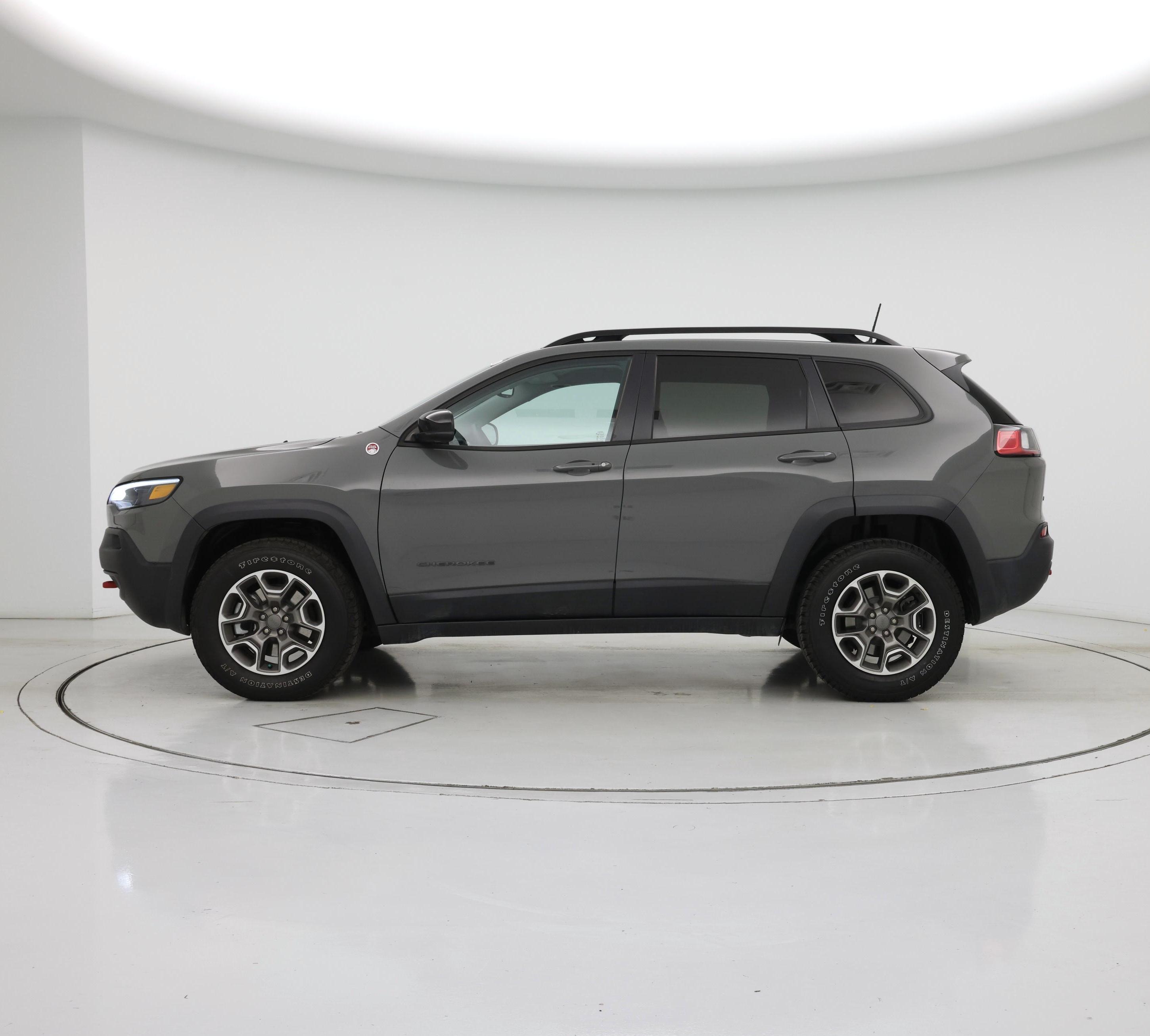 Thumbnail: 2022 Jeep Cherokee - 3