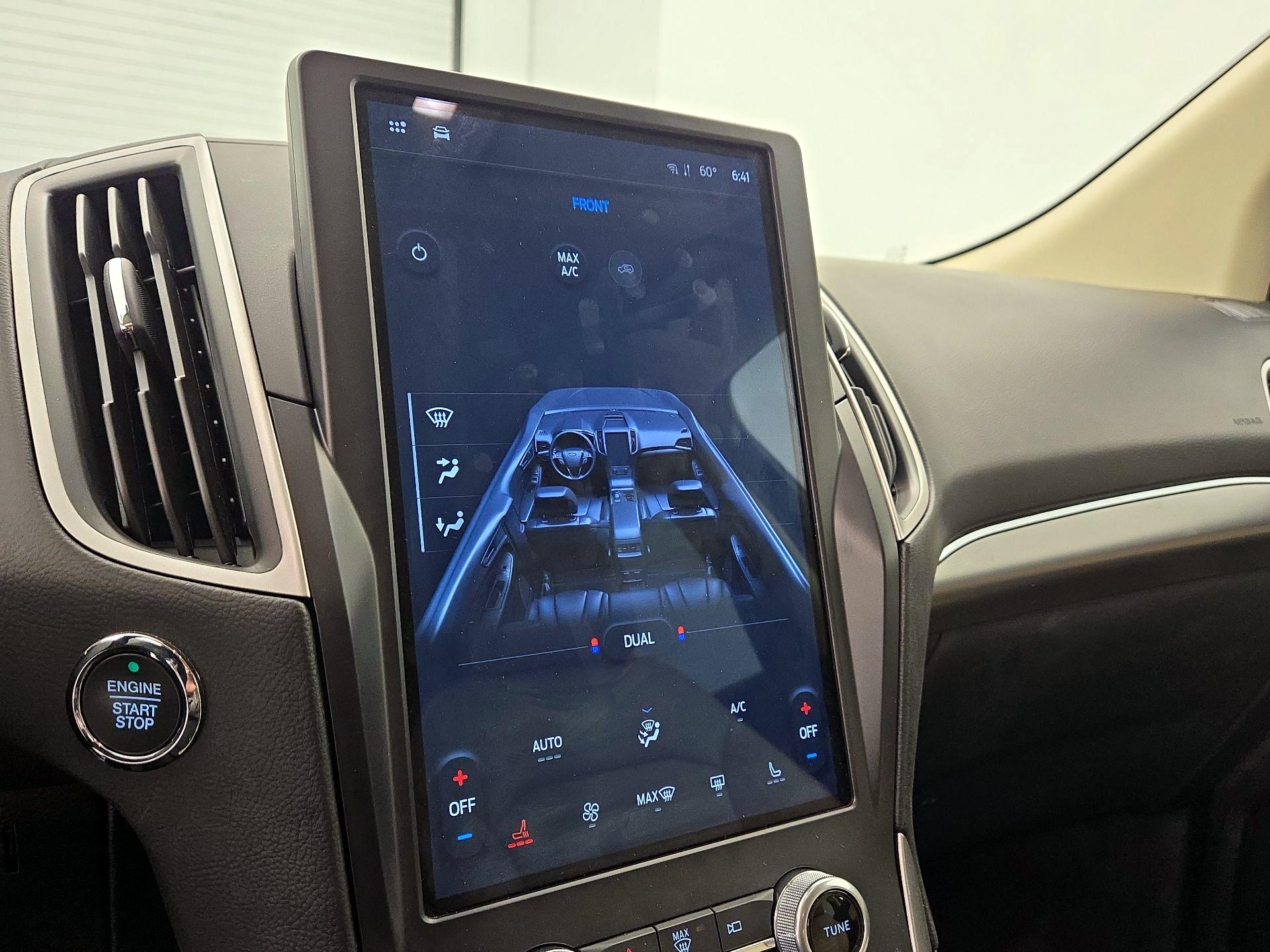 Thumbnail: 2022 Ford Edge - 16