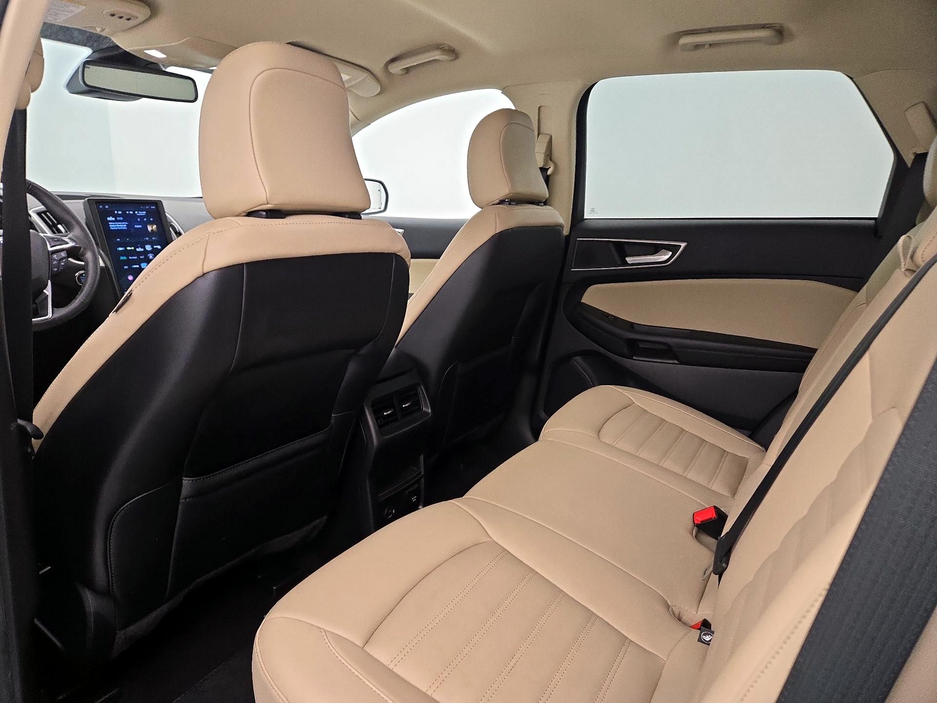 Thumbnail: 2022 Ford Edge - 19