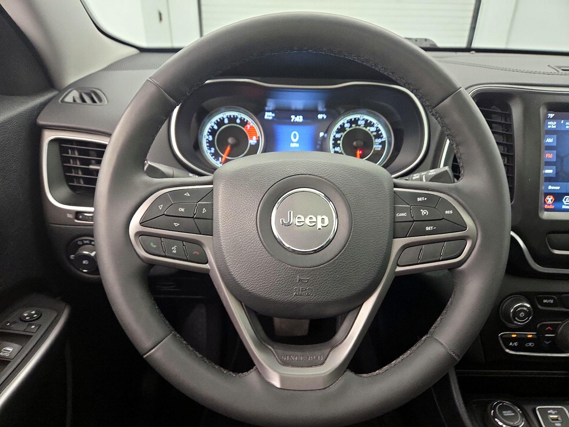 Thumbnail: 2022 Jeep Cherokee - 10