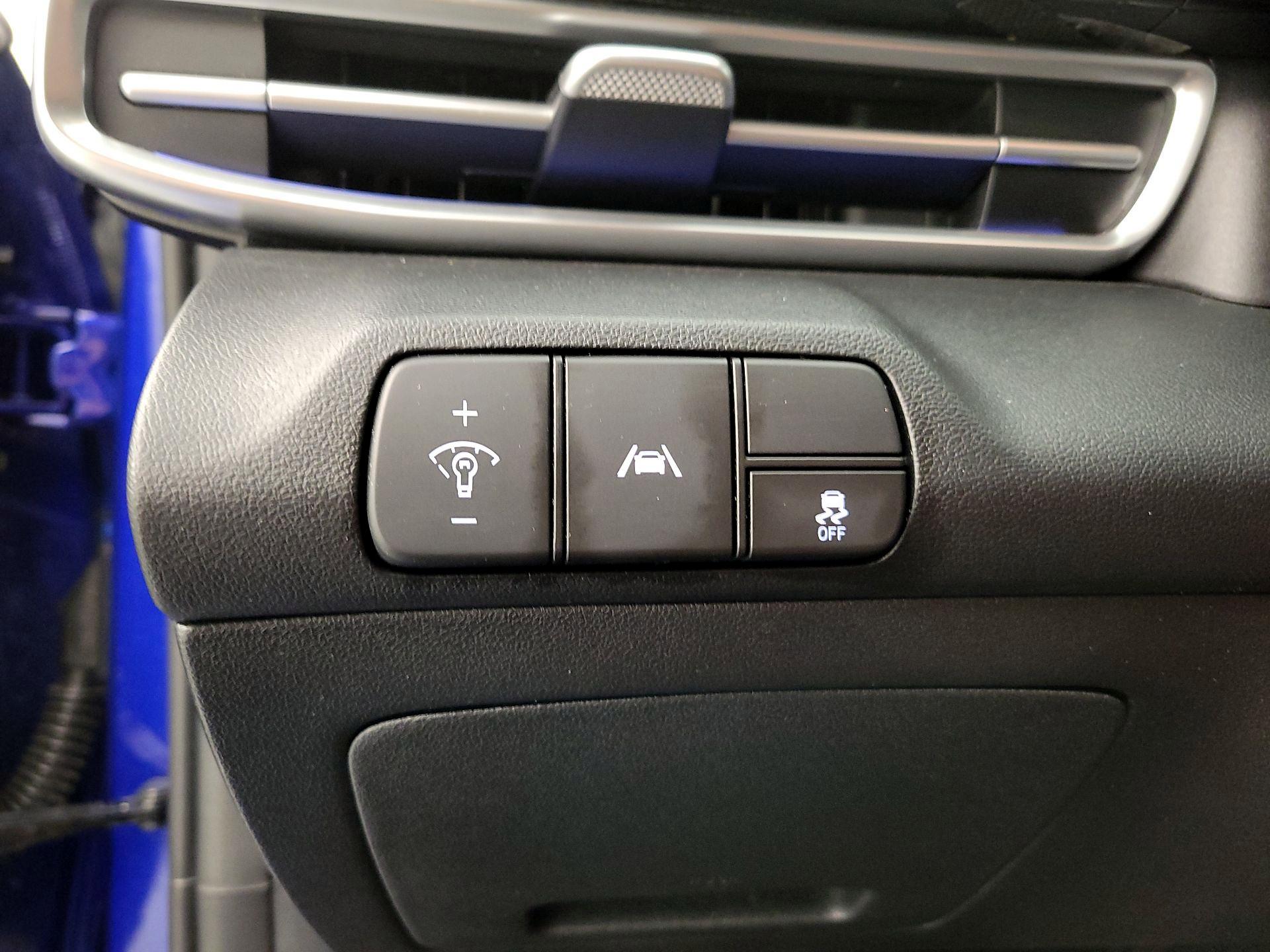 Thumbnail: 2023 Hyundai Elantra - 13