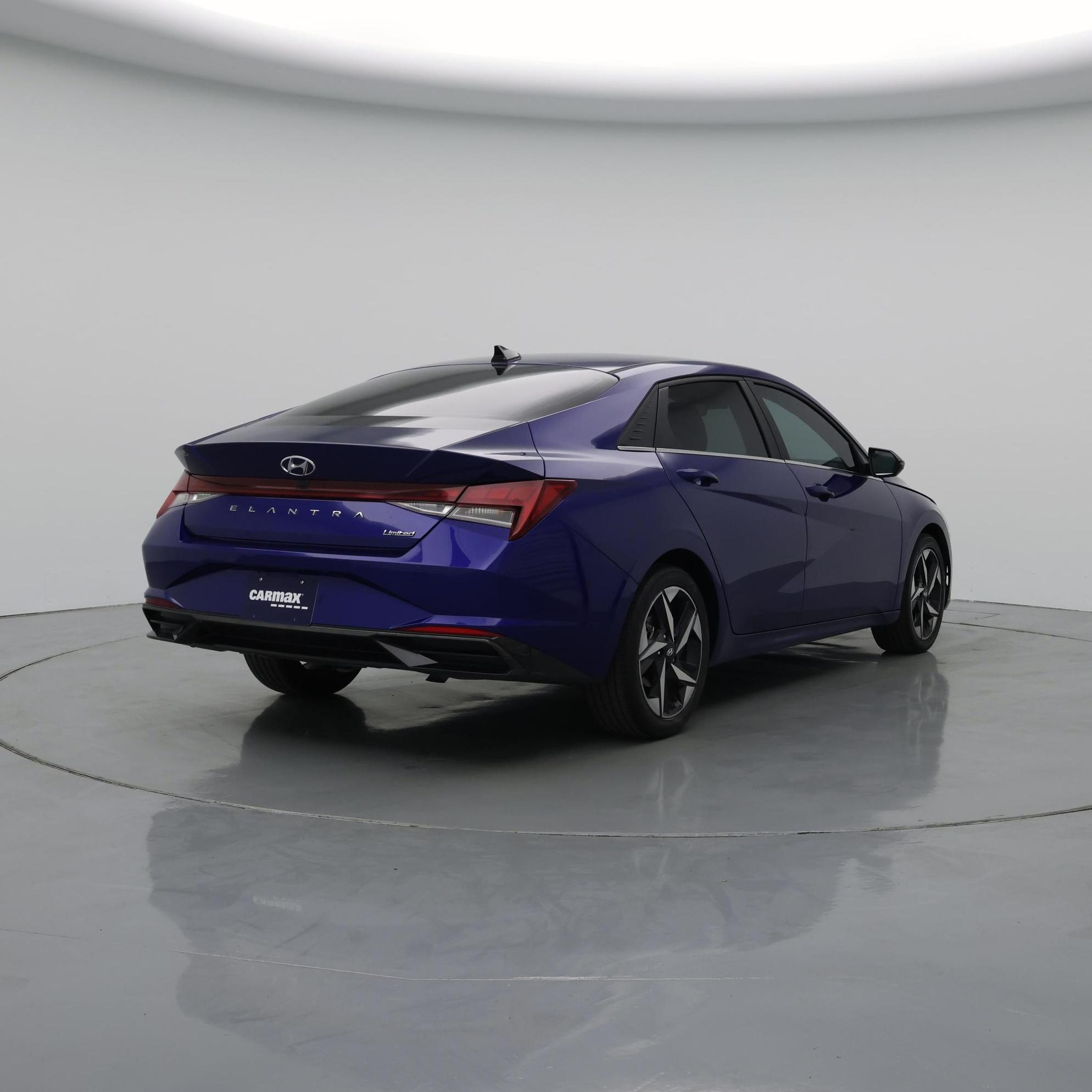 Thumbnail: 2023 Hyundai Elantra - 8