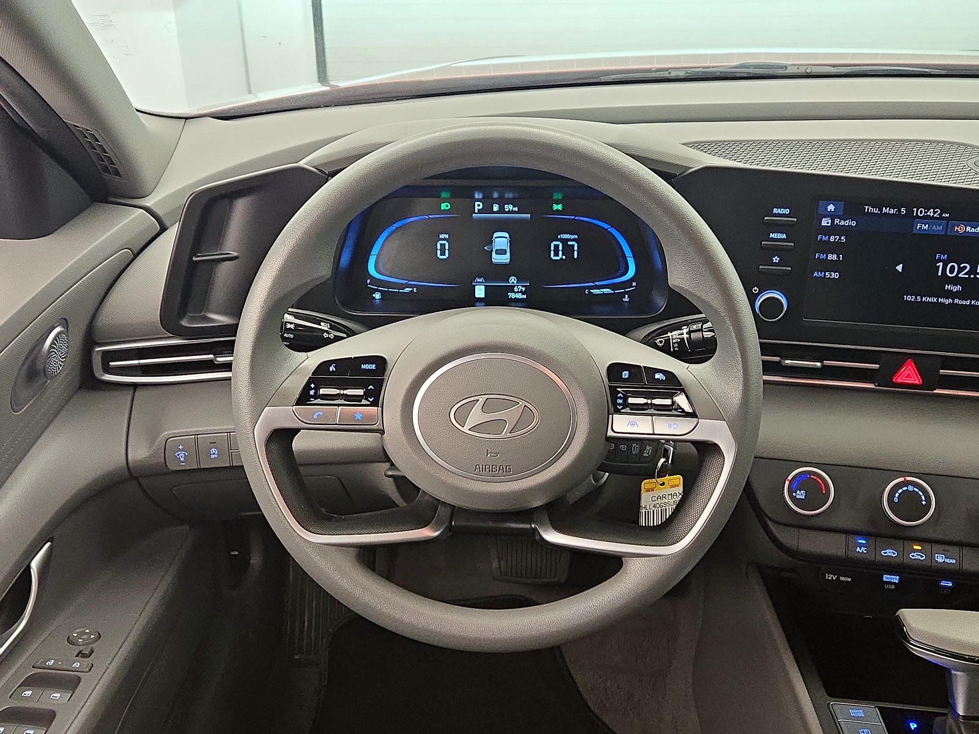 Thumbnail: 2025 Hyundai Elantra - 10