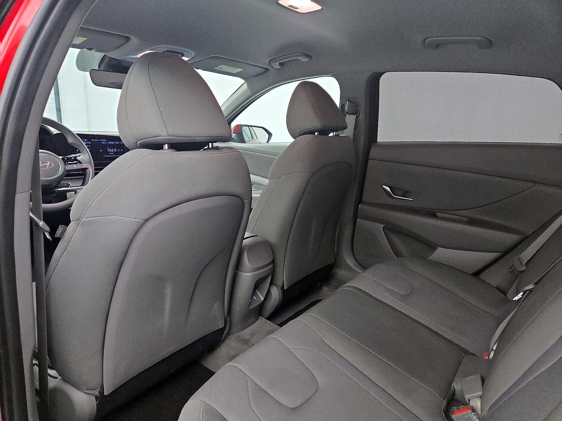 Thumbnail: 2025 Hyundai Elantra - 19