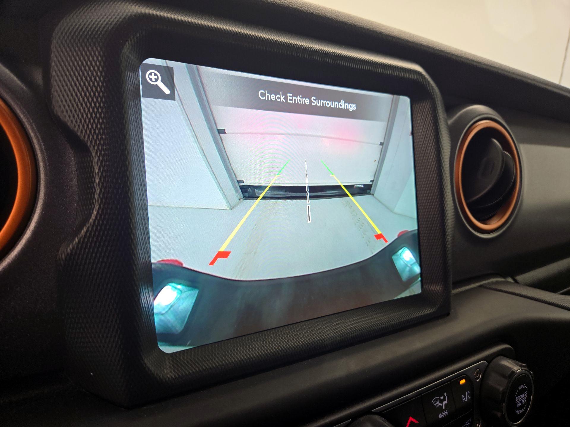 Thumbnail: 2021 Jeep Gladiator - 15