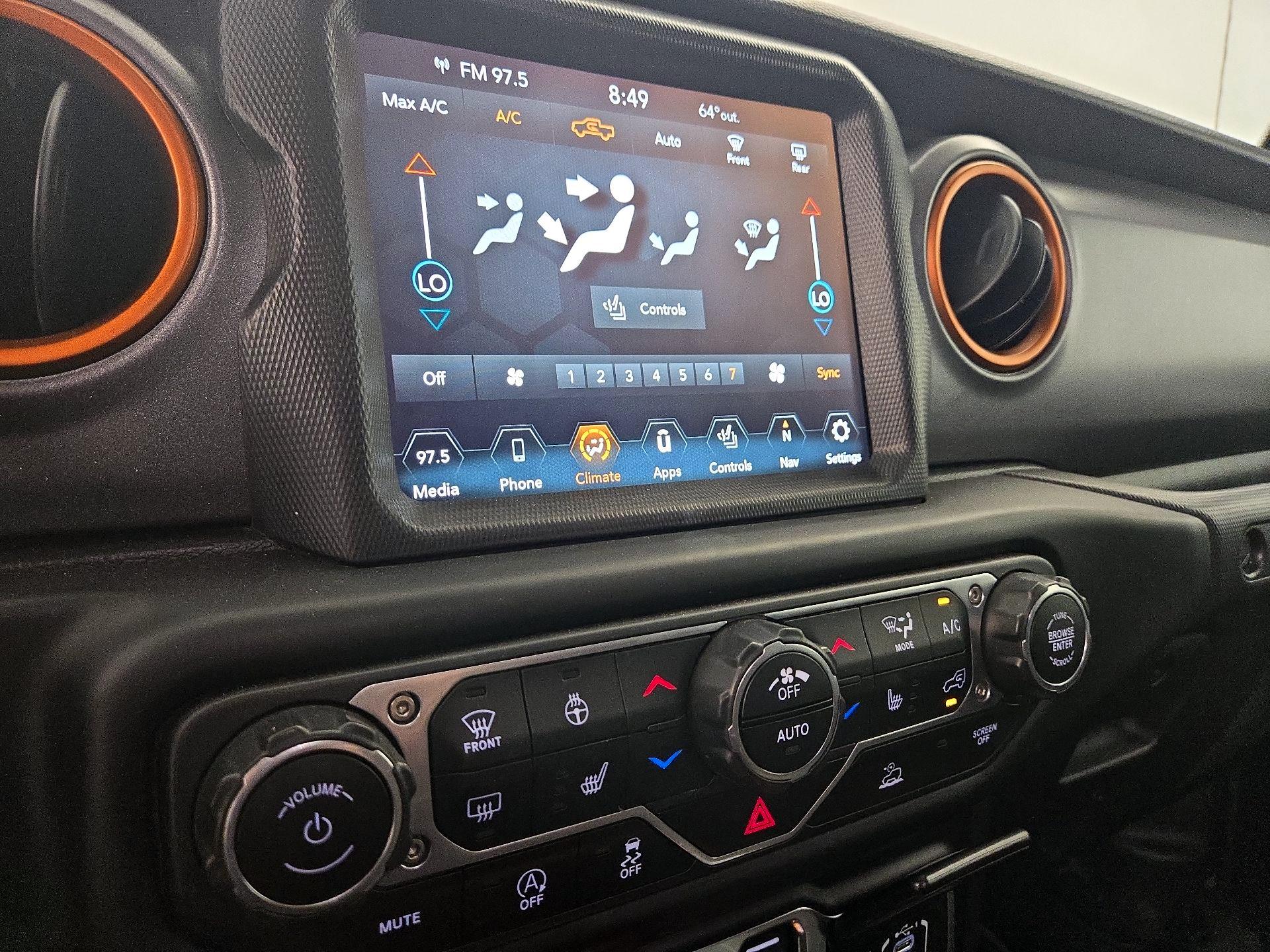 Thumbnail: 2021 Jeep Gladiator - 17