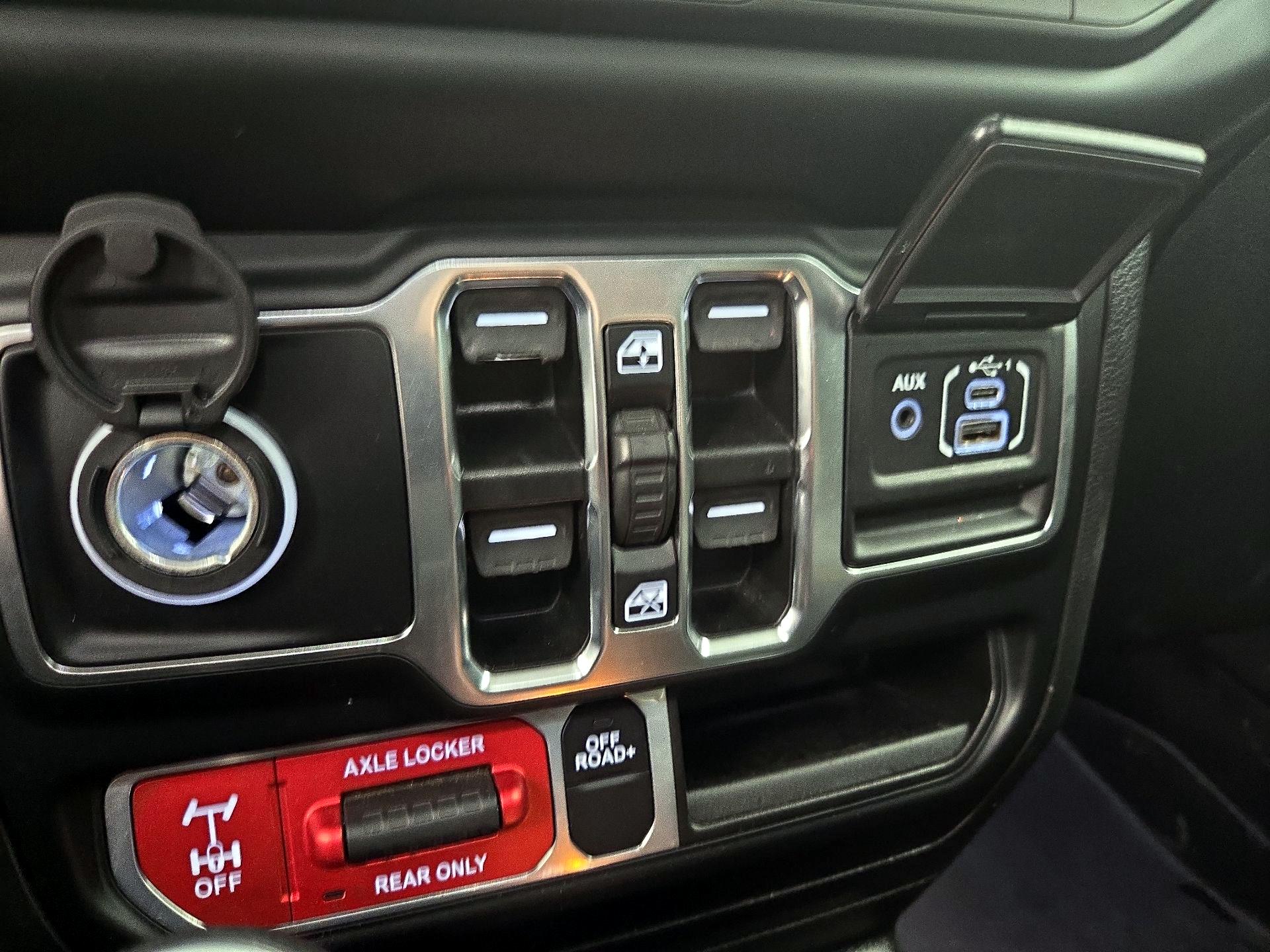 Thumbnail: 2021 Jeep Gladiator - 19