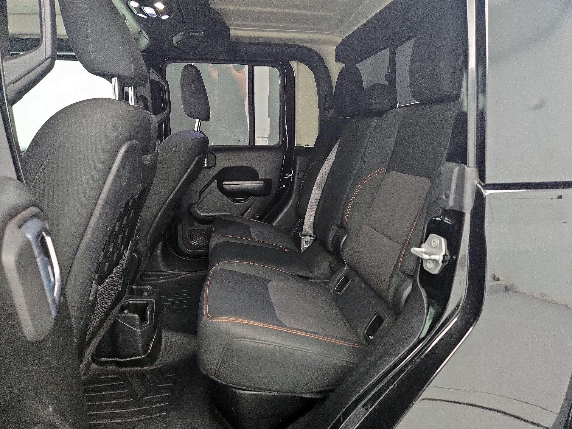 Thumbnail: 2021 Jeep Gladiator - 20