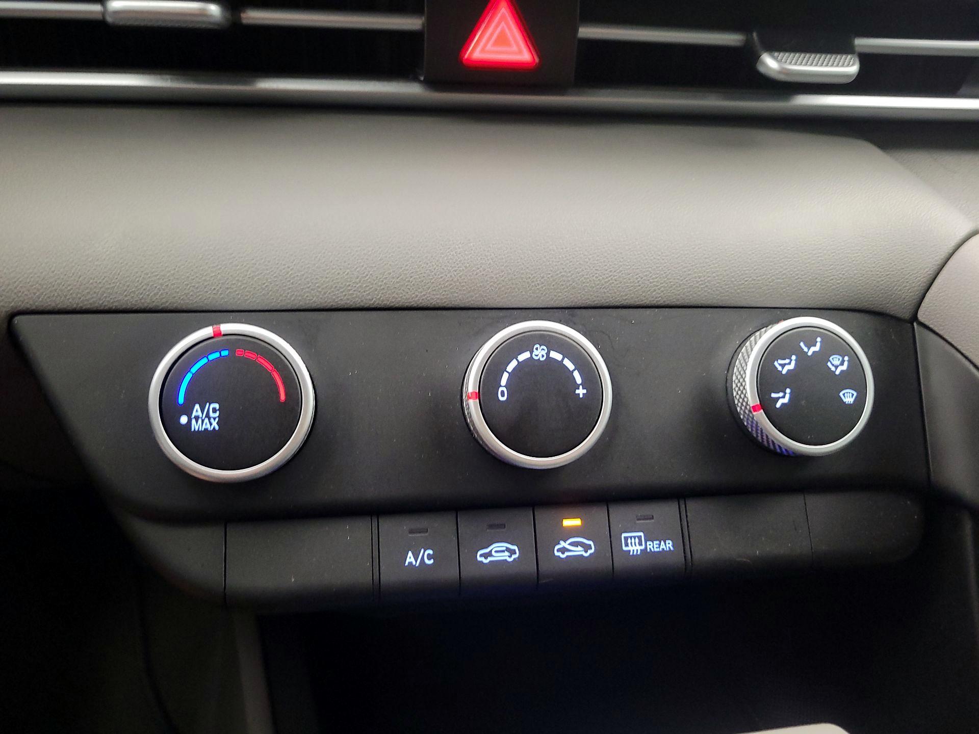 Thumbnail: 2024 Hyundai Elantra - 16