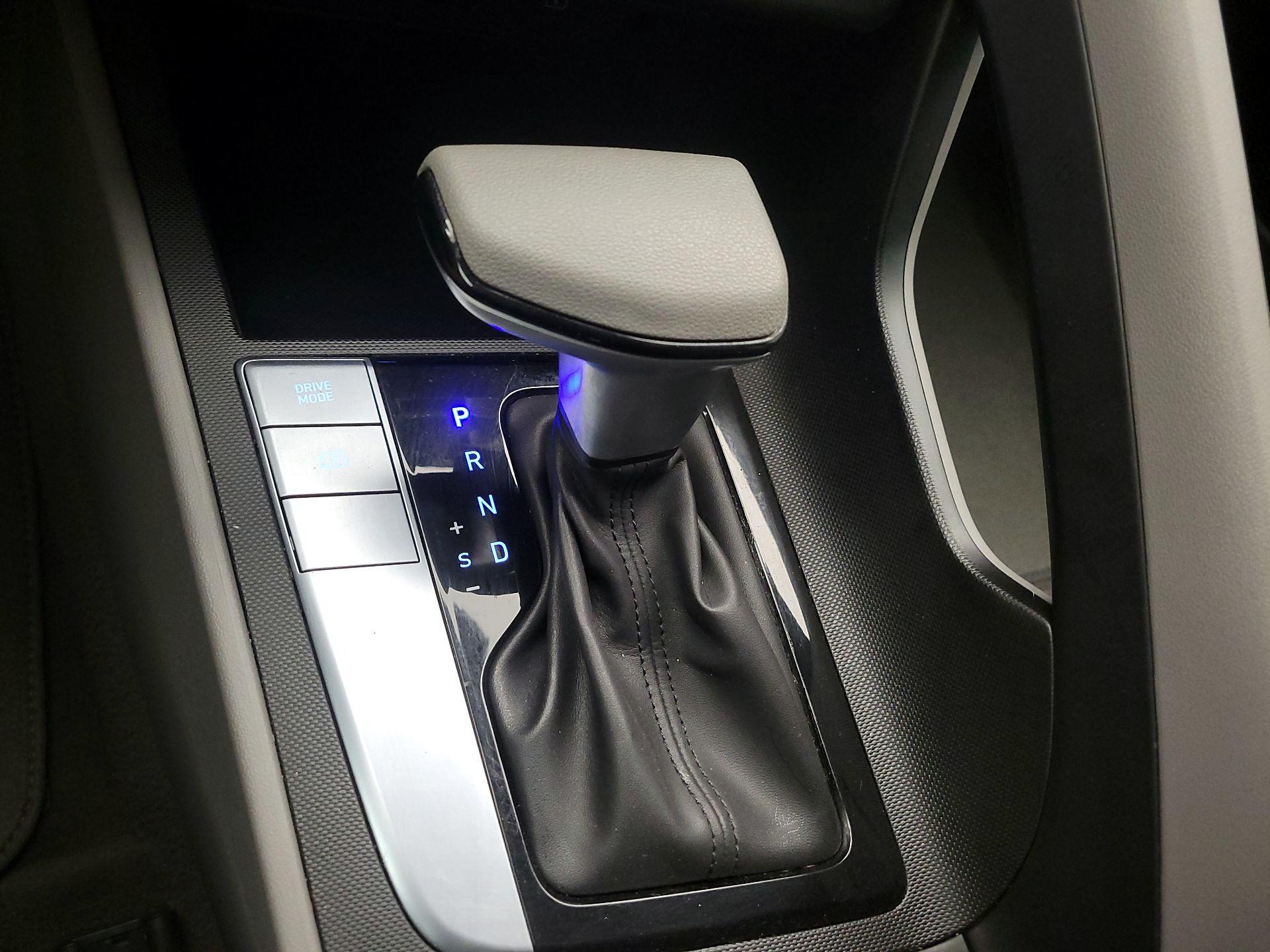 Thumbnail: 2024 Hyundai Elantra - 17