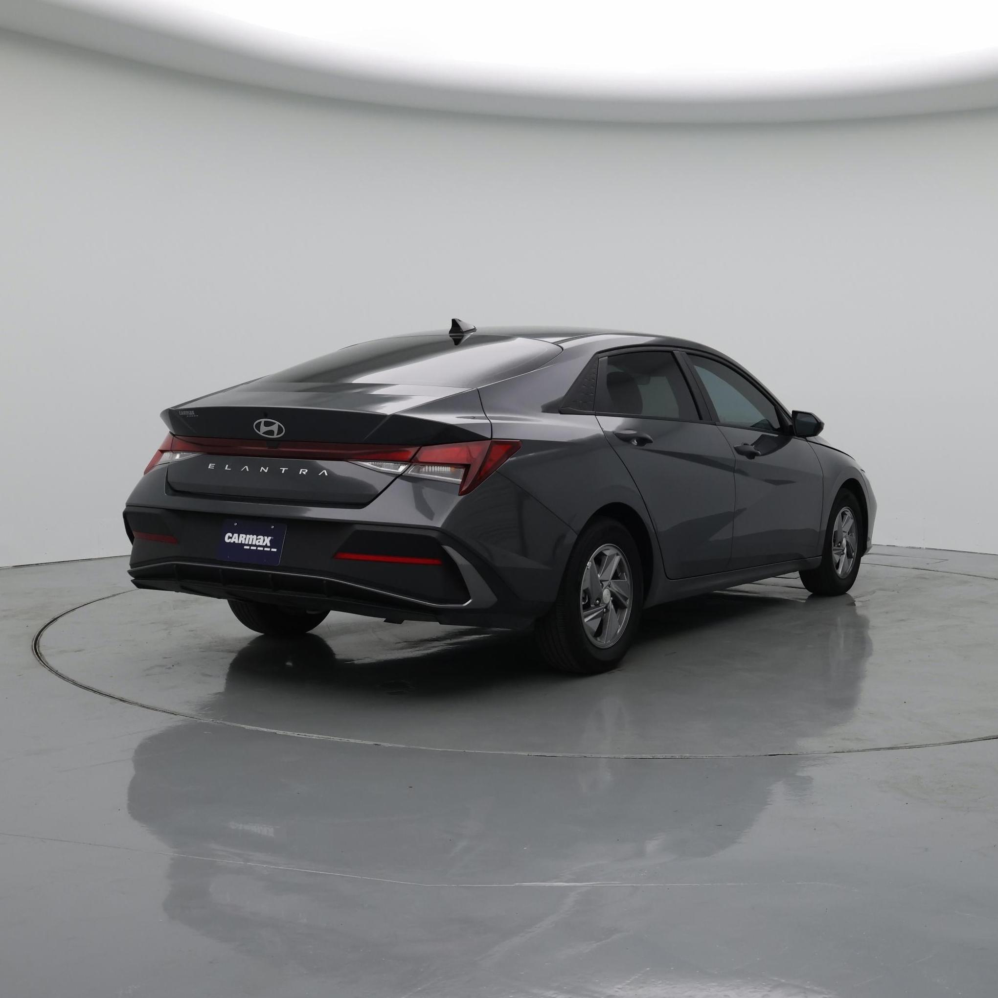 Thumbnail: 2024 Hyundai Elantra - 8