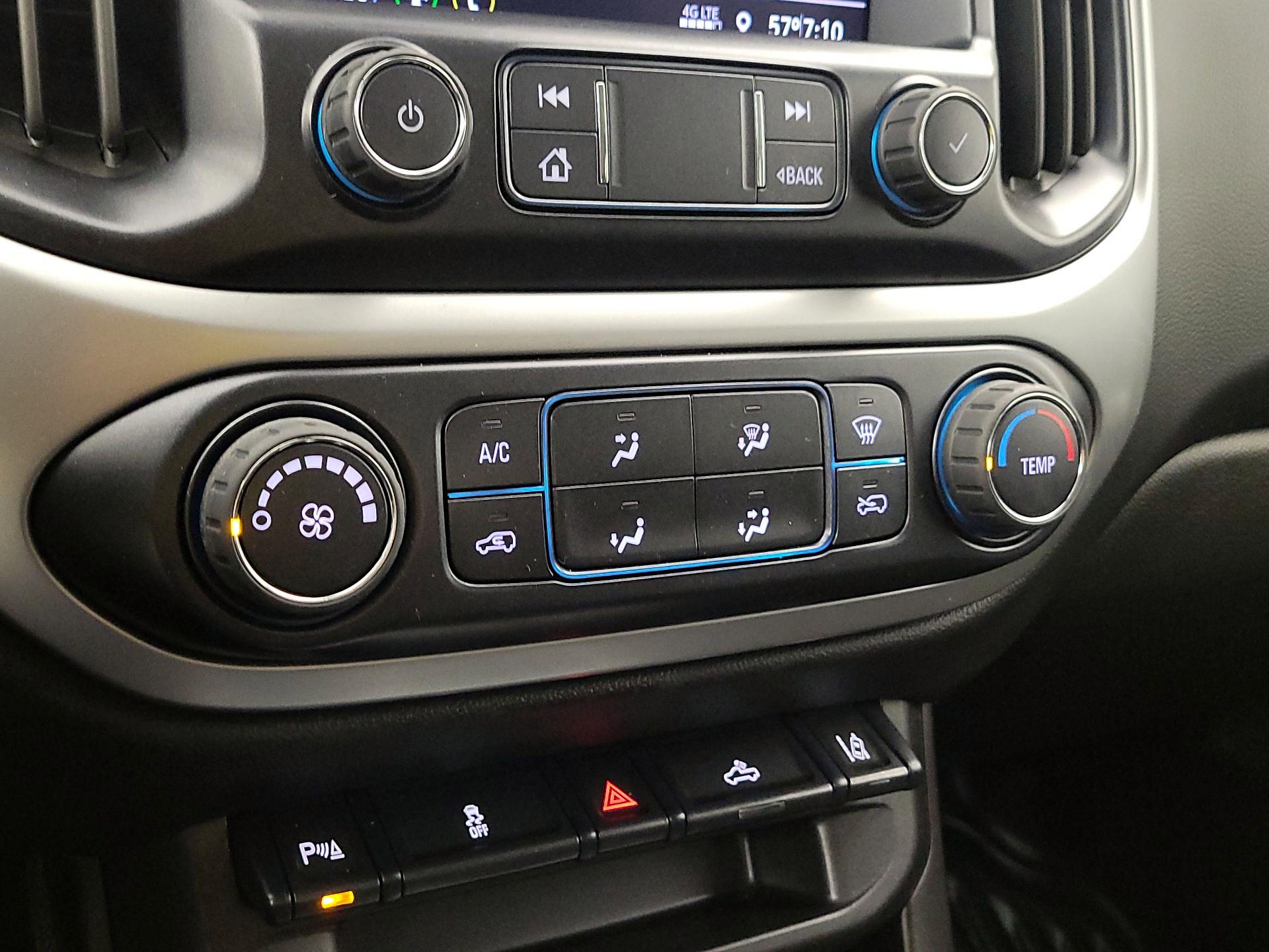 Thumbnail: 2022 Chevrolet Colorado - 16