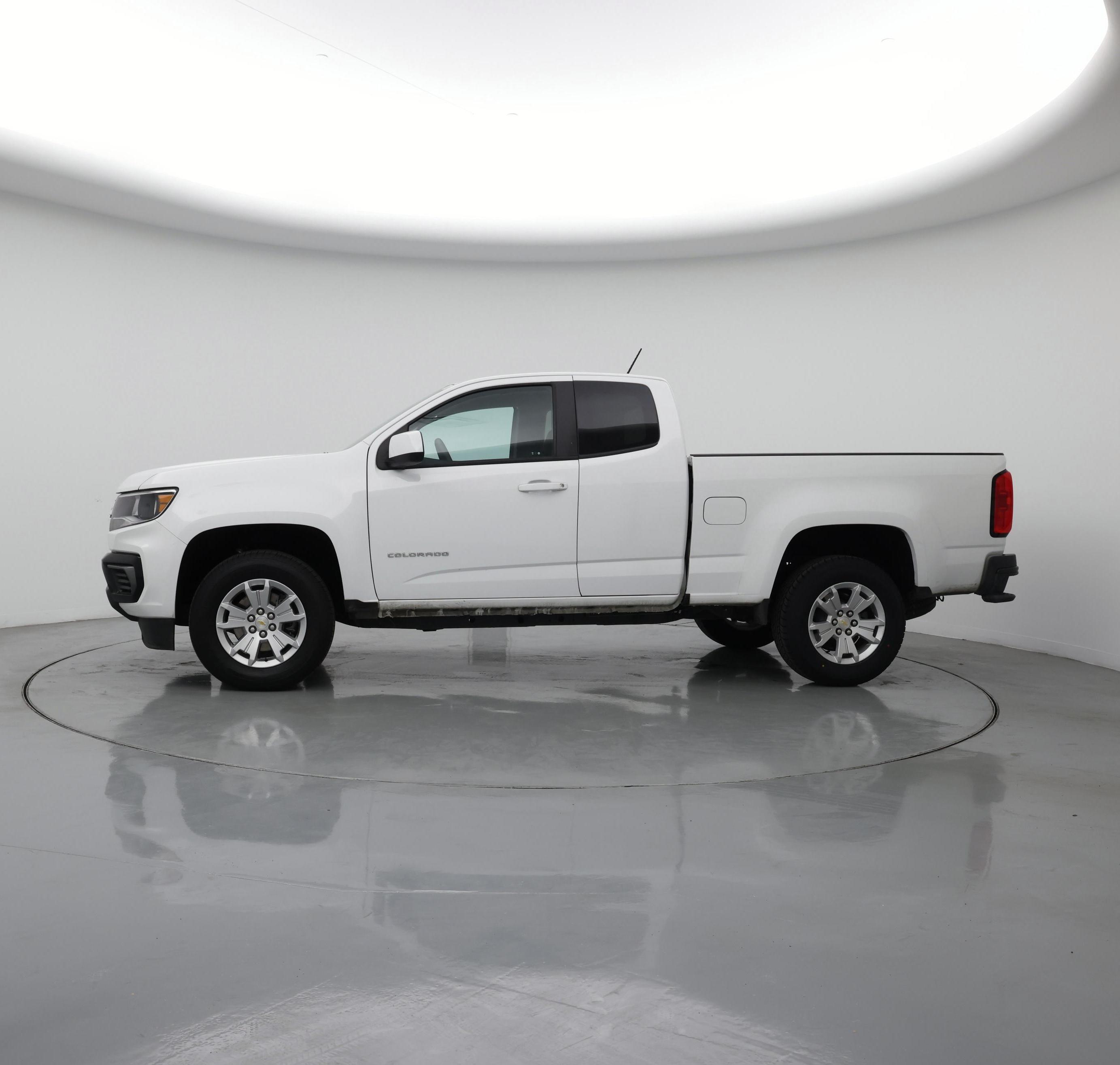 Thumbnail: 2022 Chevrolet Colorado - 3