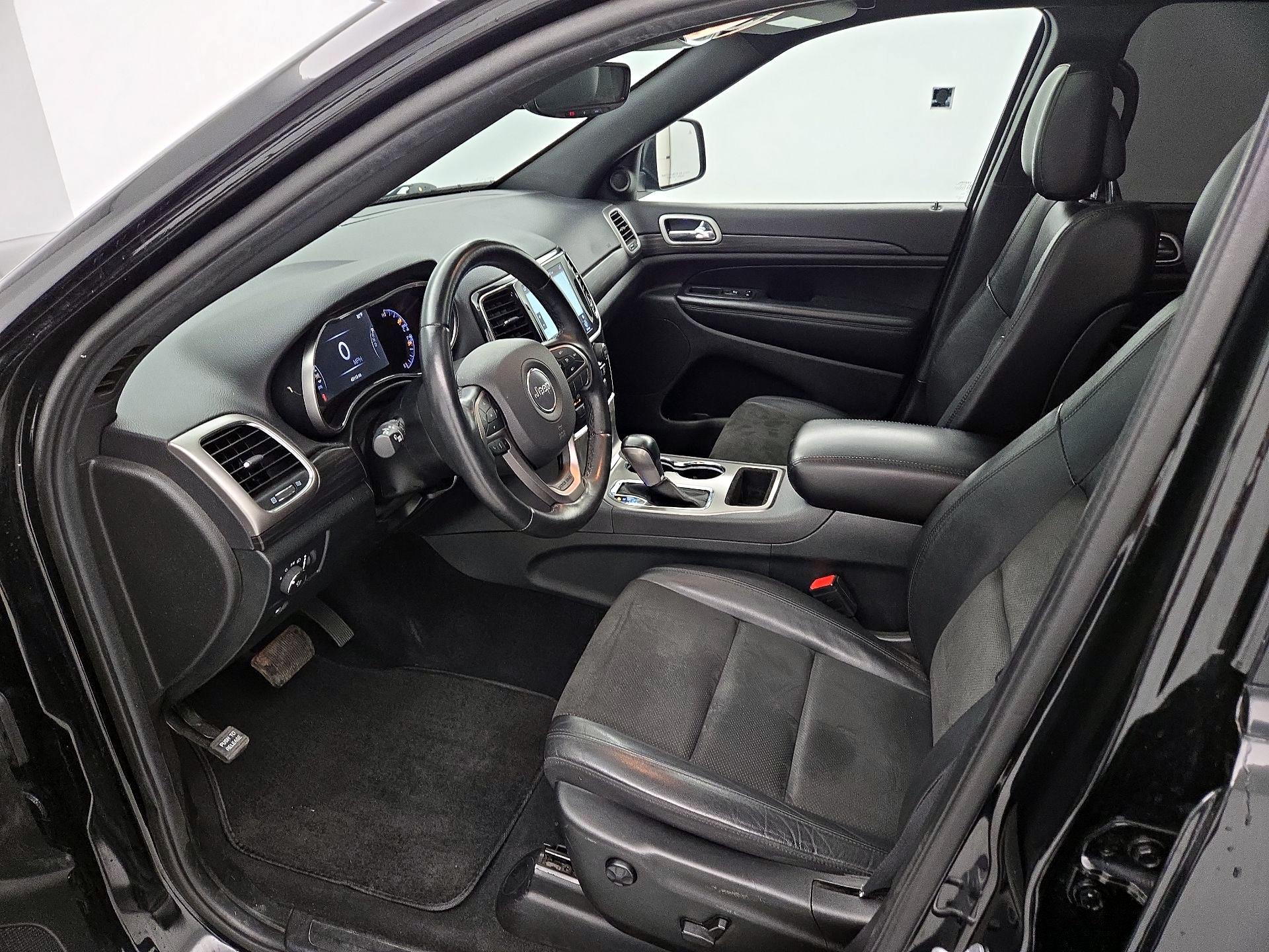 Thumbnail: 2022 Jeep Grand Cherokee - 11