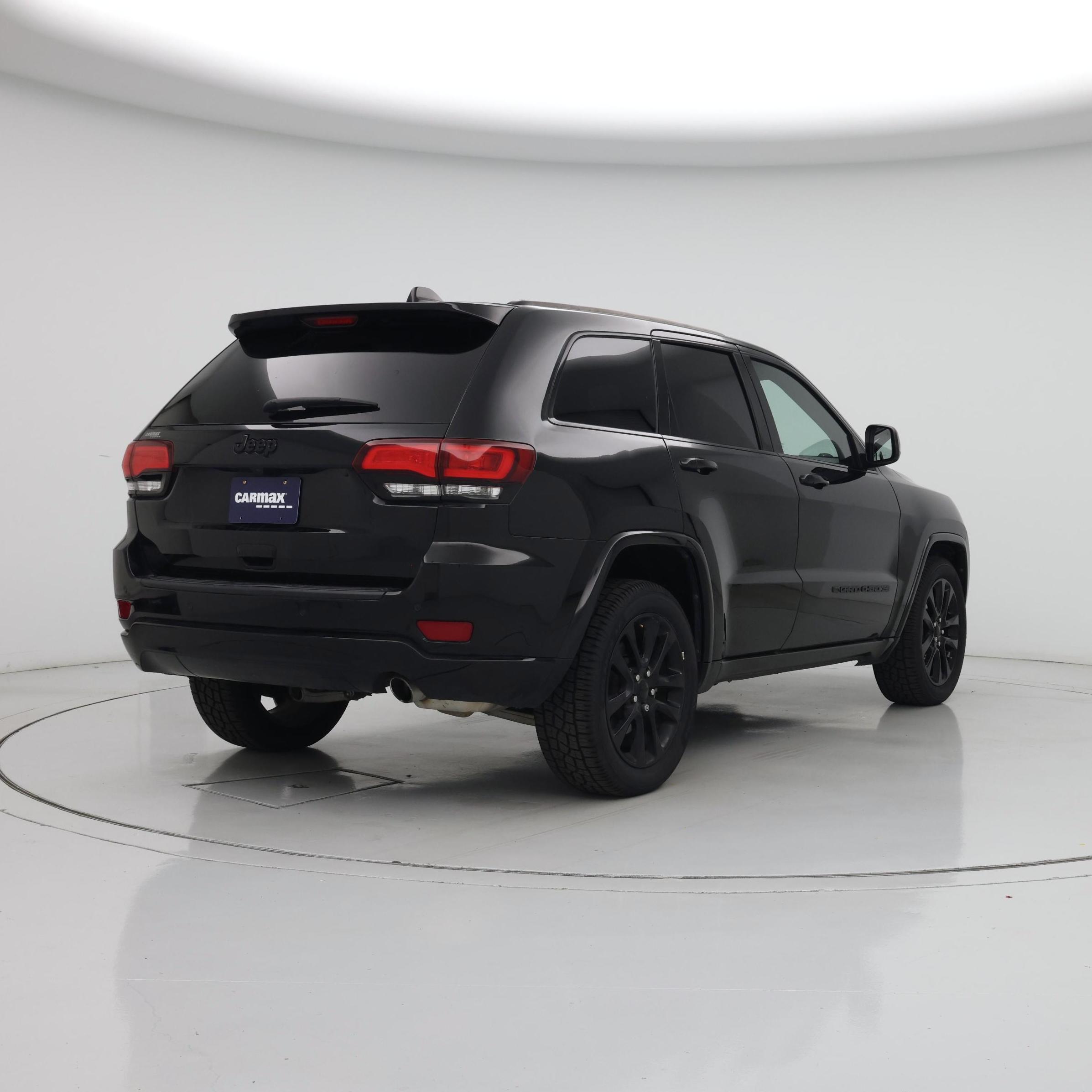 Thumbnail: 2022 Jeep Grand Cherokee - 8