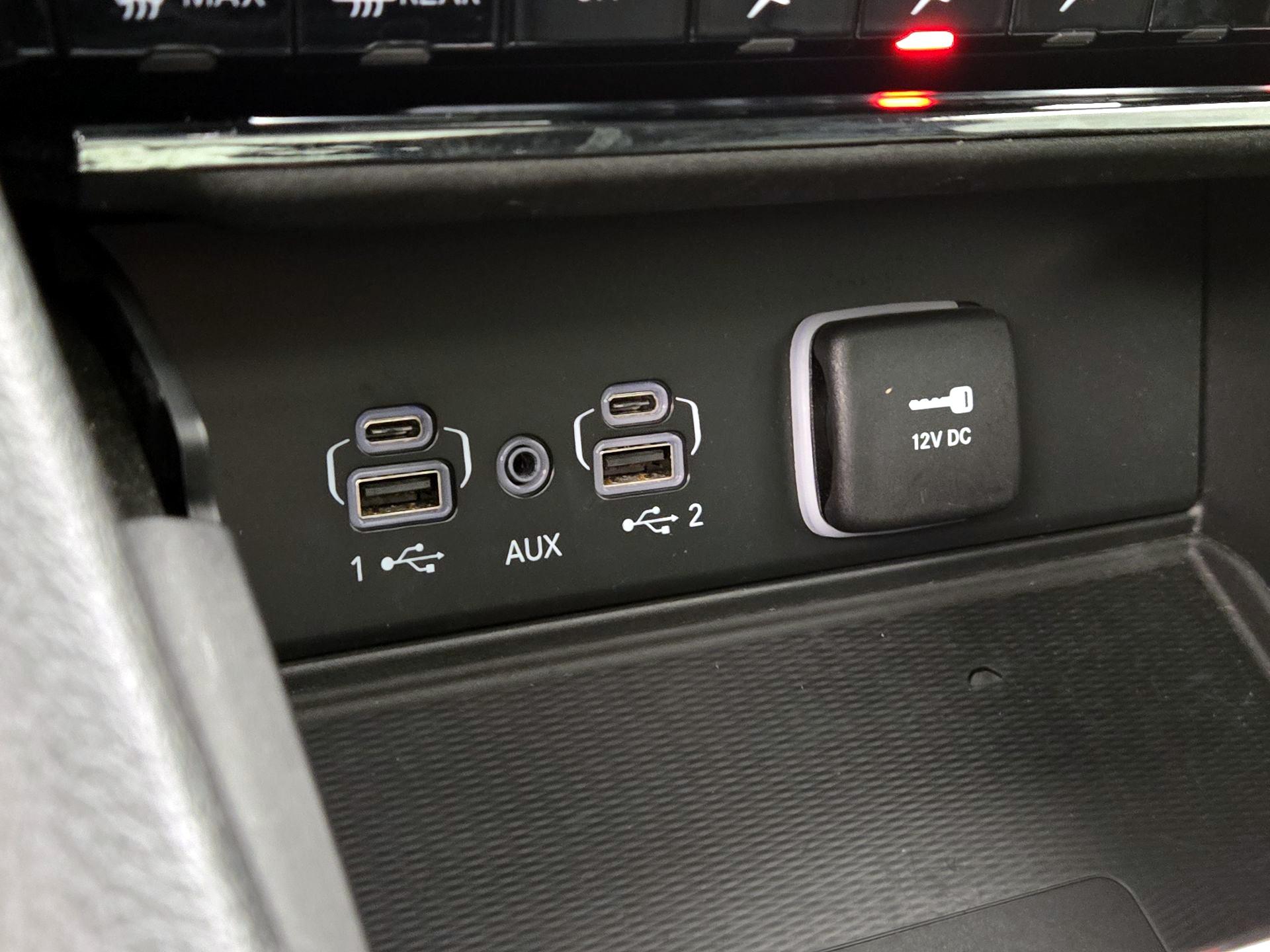 Thumbnail: 2023 Jeep Grand Cherokee - 18