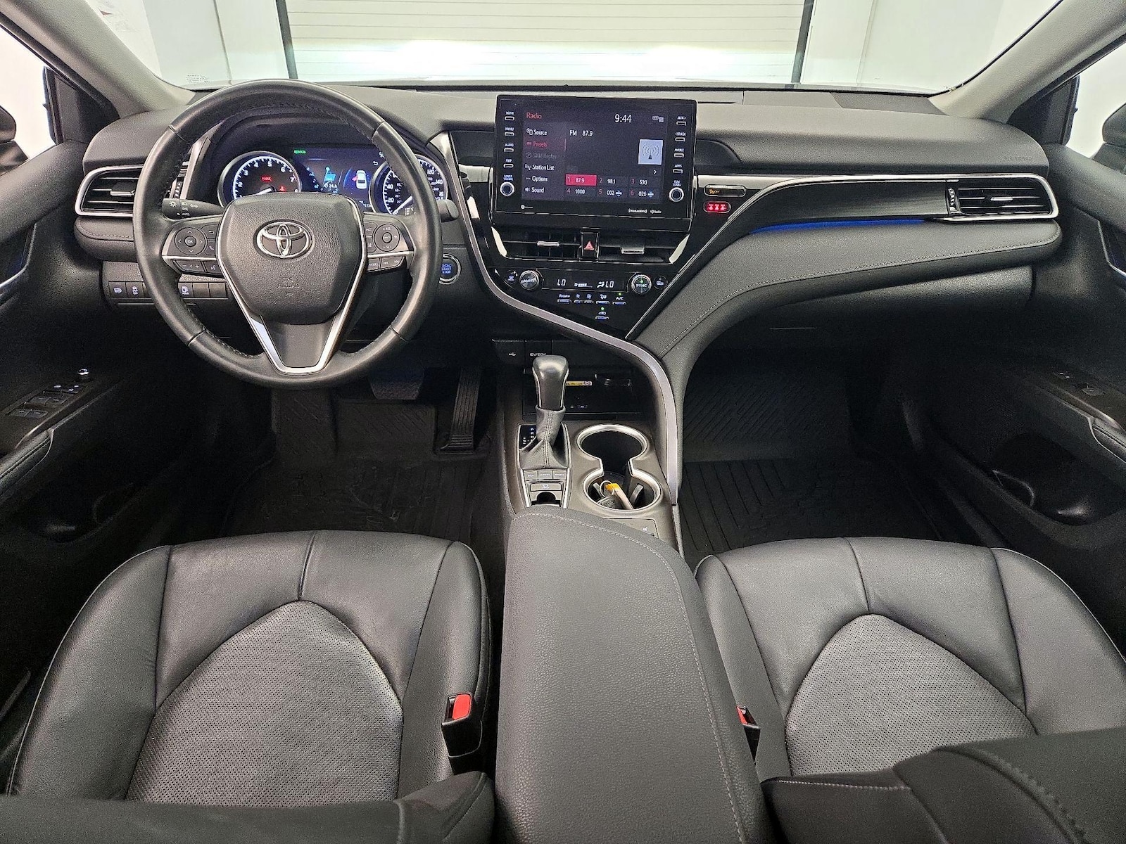 2023 Toyota Camry XLE - Photo 10