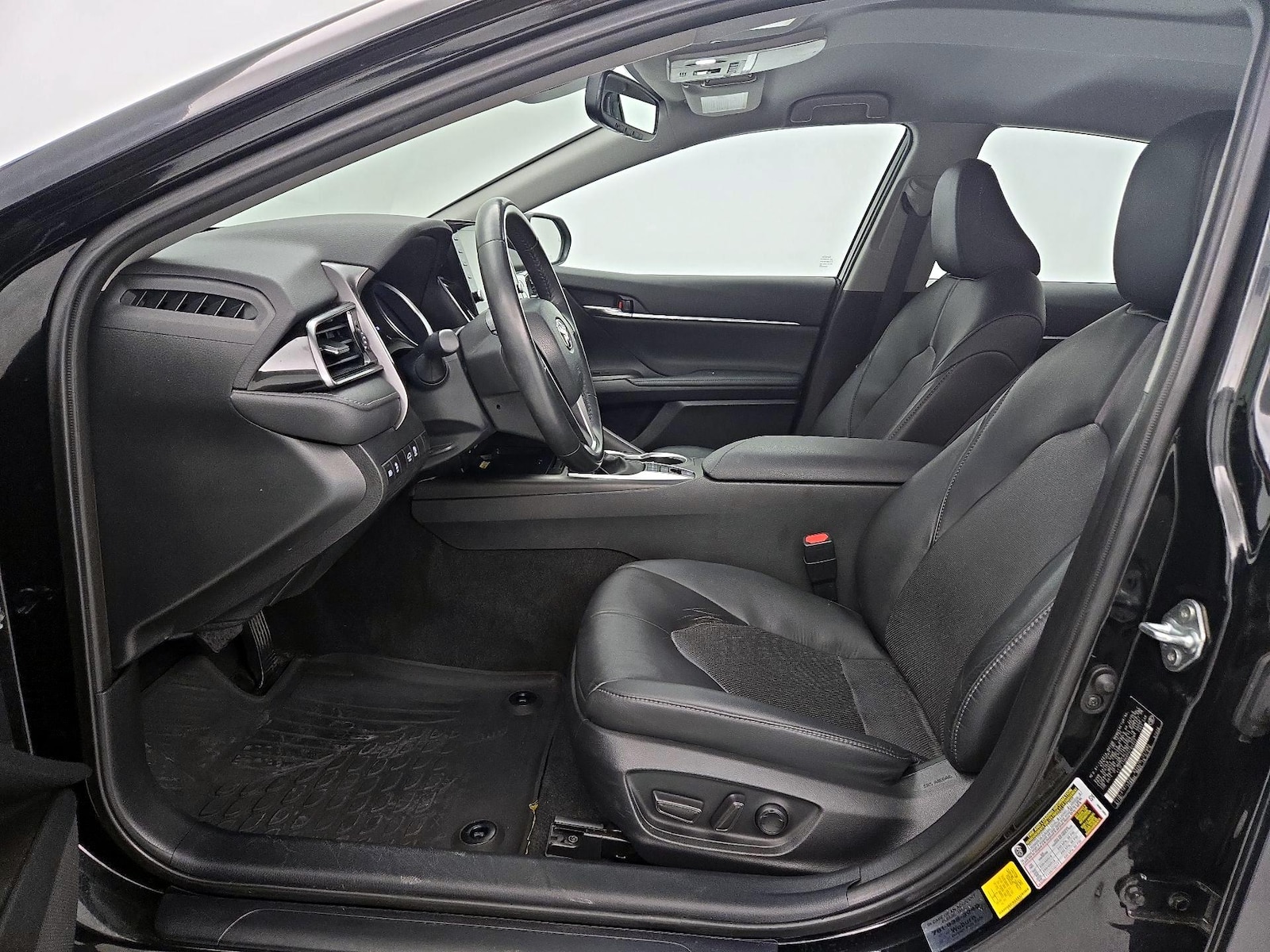 2023 Toyota Camry XLE - Photo 12
