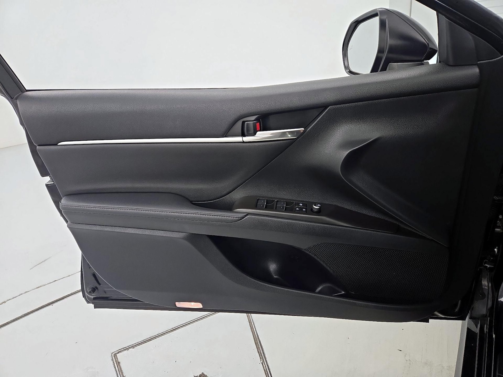 2023 Toyota Camry XLE - Photo 13