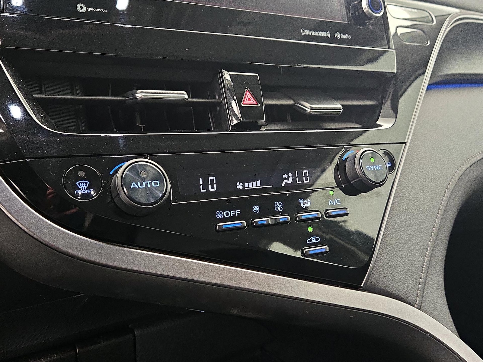 2023 Toyota Camry XLE - Photo 17