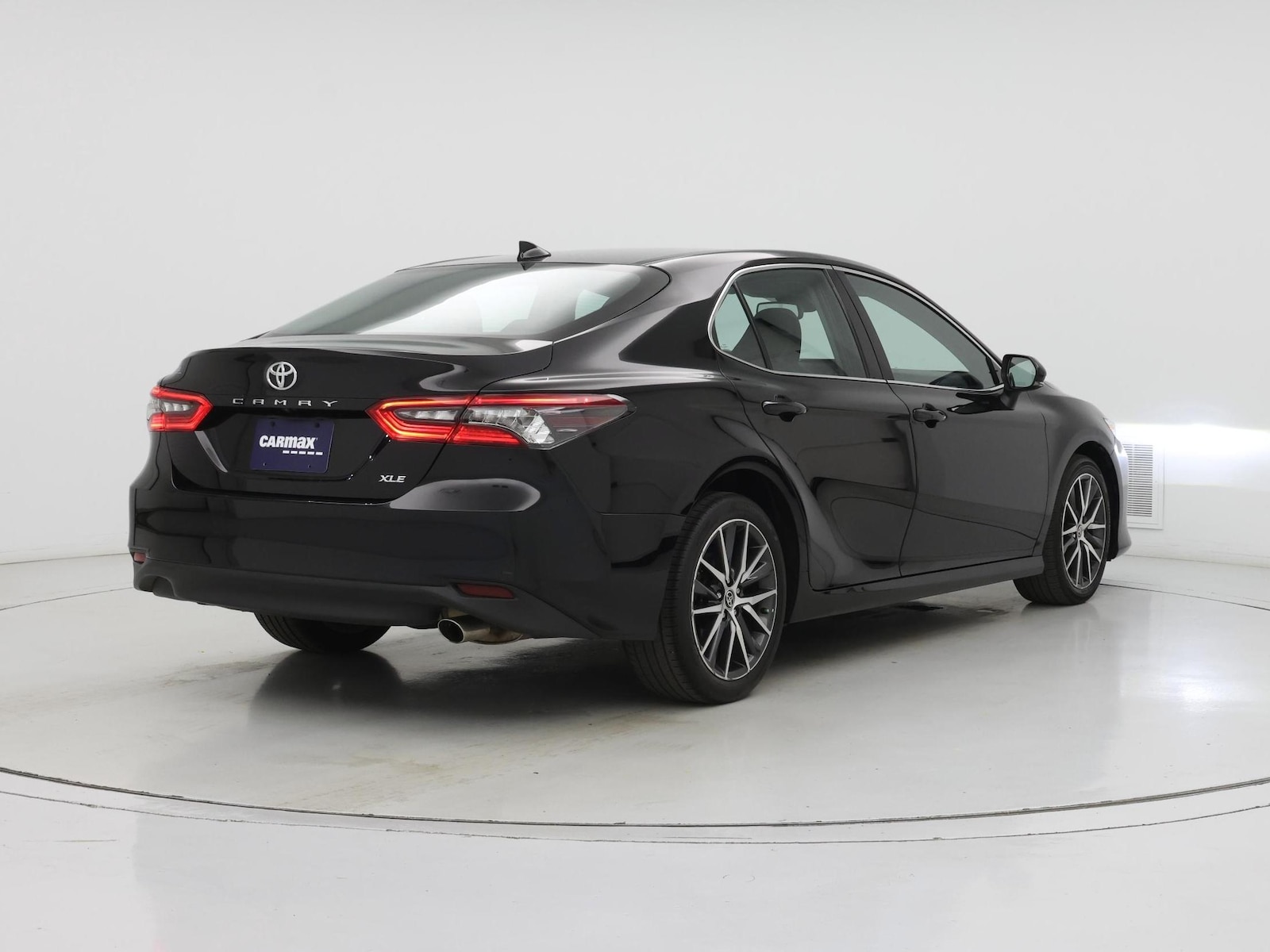 2023 Toyota Camry XLE - Photo 9